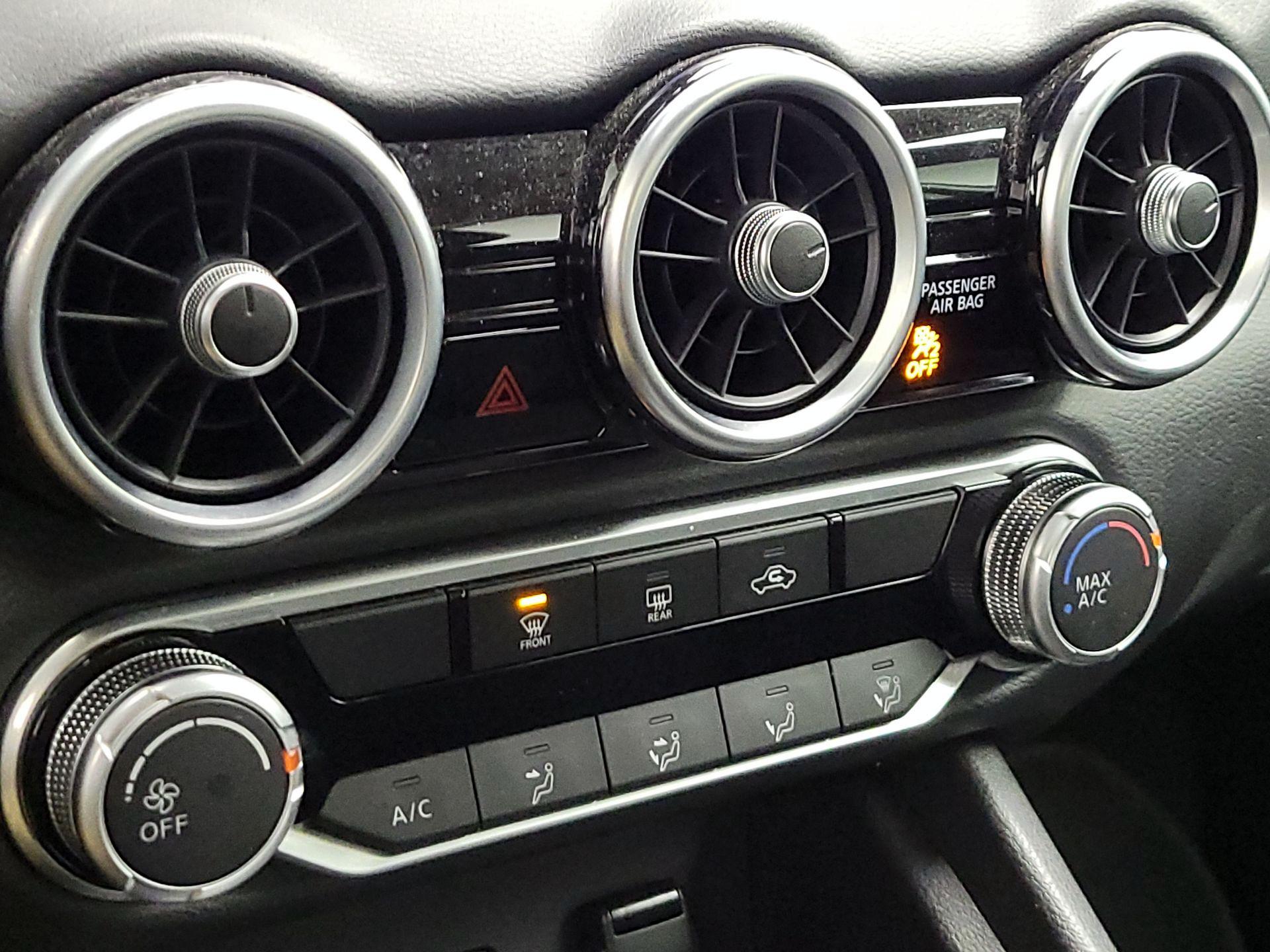 Thumbnail: 2020 Nissan Sentra - 16