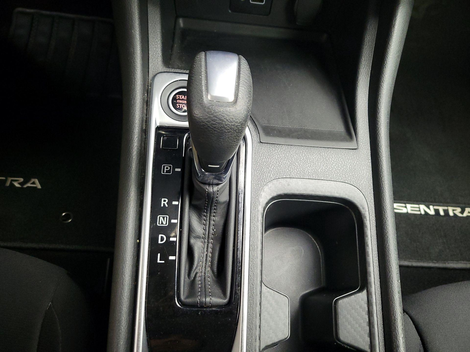 Thumbnail: 2020 Nissan Sentra - 17