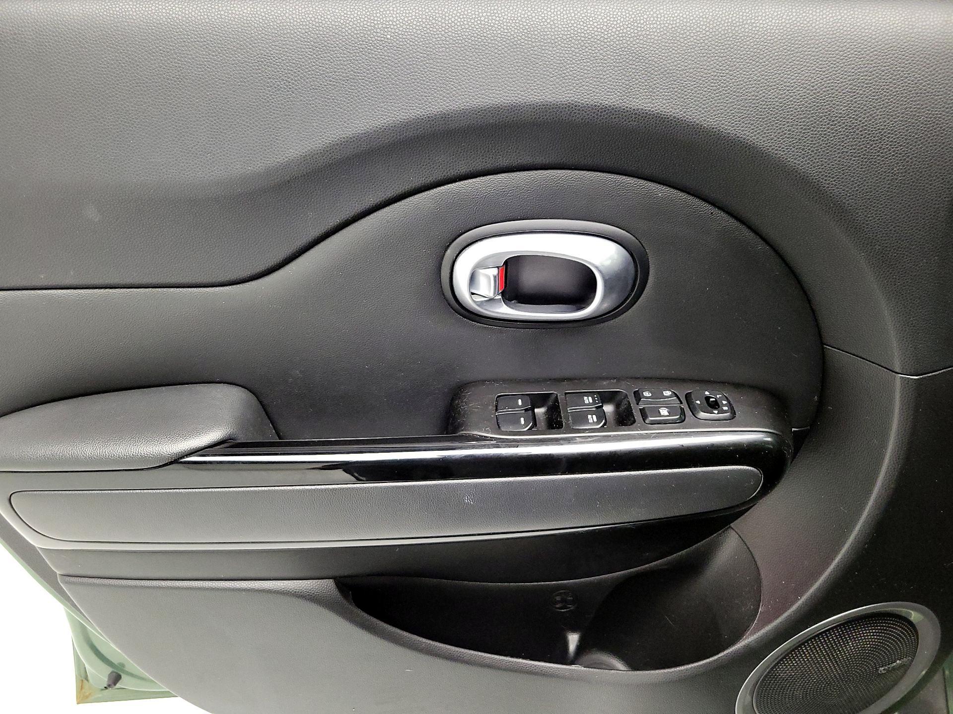 Thumbnail: 2014 Kia Soul - 12