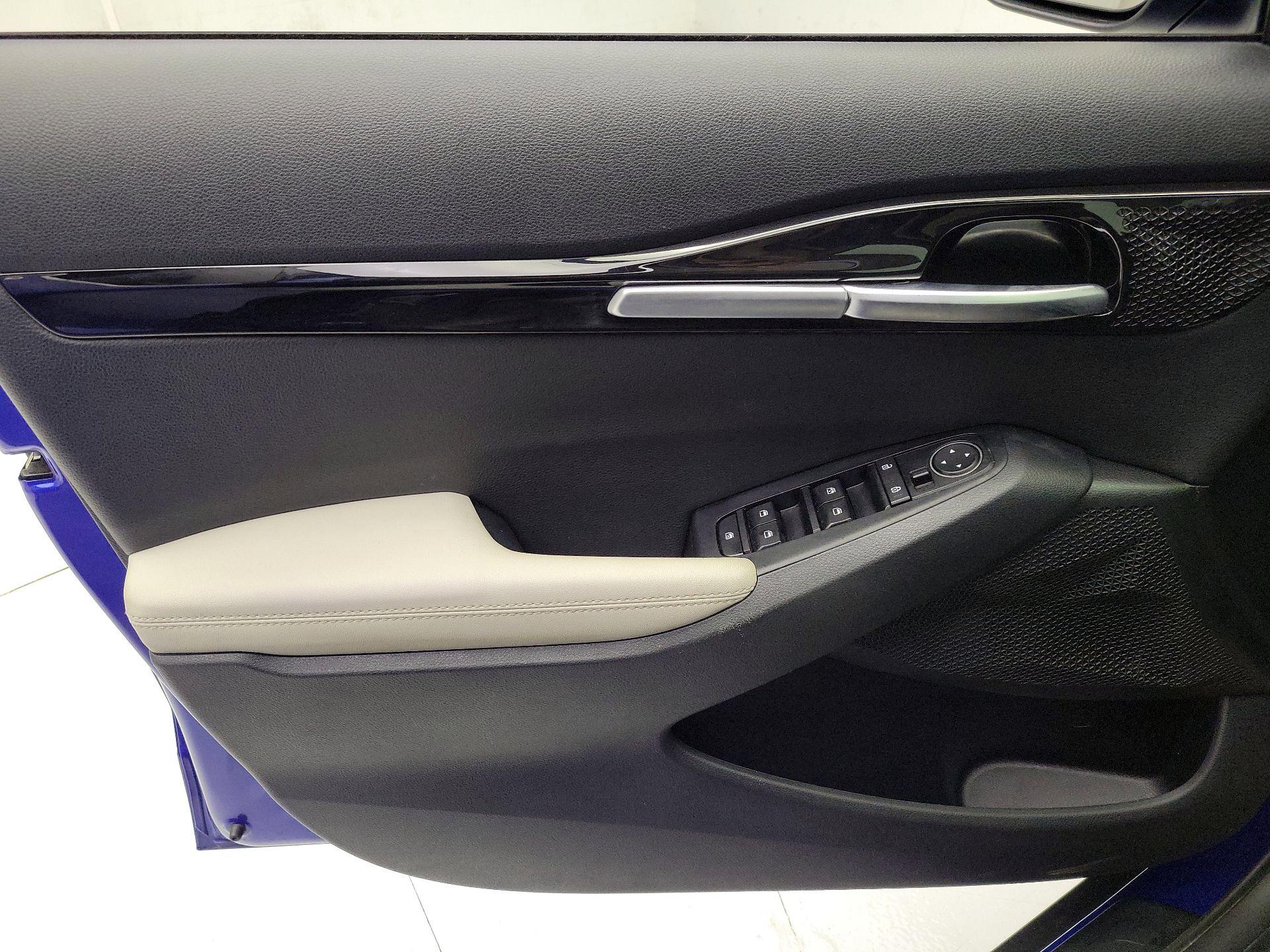 Thumbnail: 2022 Kia Seltos - 12