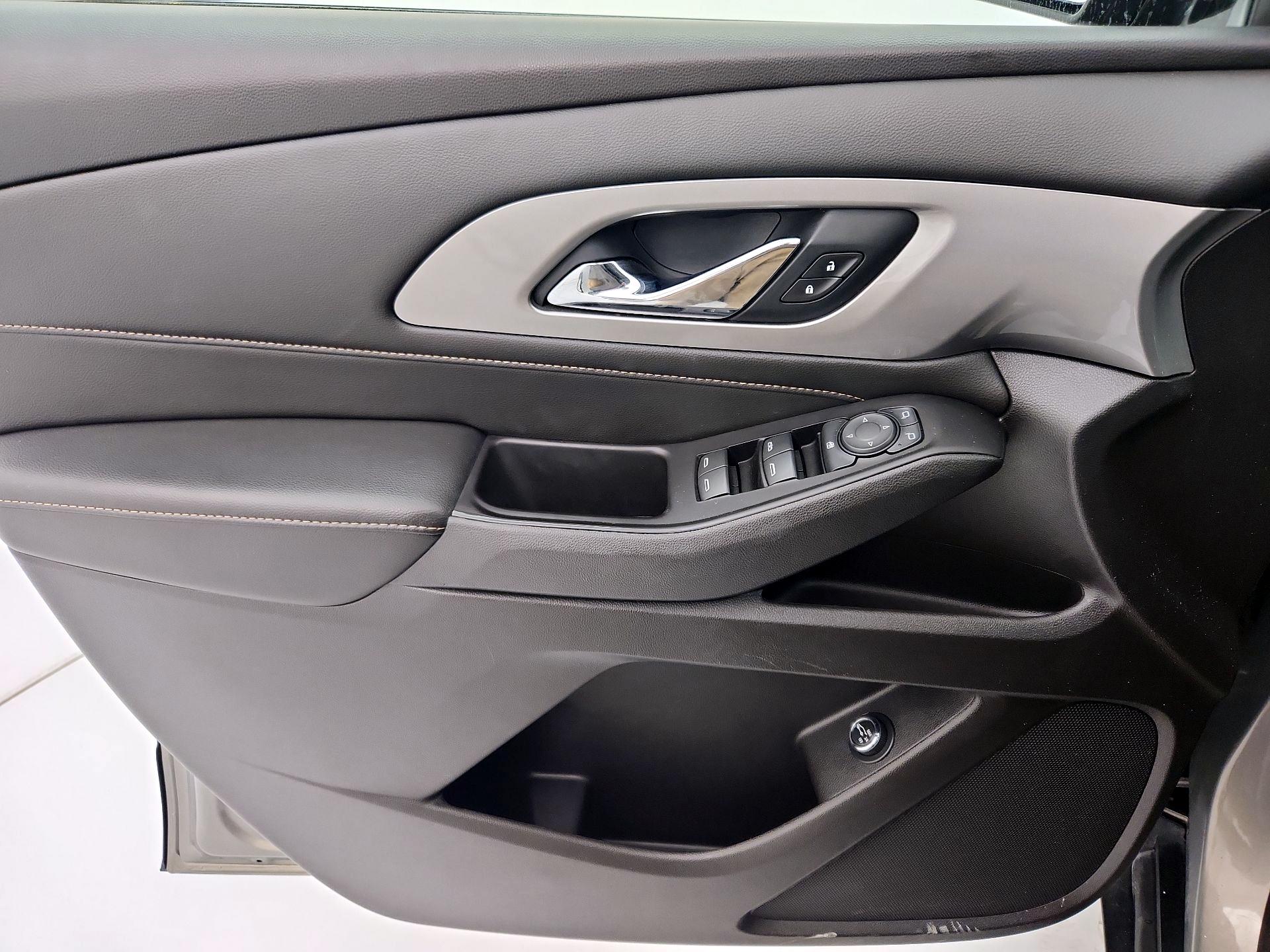 Thumbnail: 2019 Chevrolet Traverse - 12