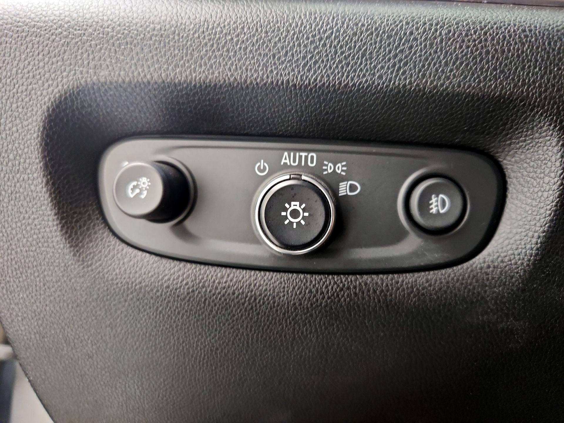 Thumbnail: 2019 Chevrolet Traverse - 13