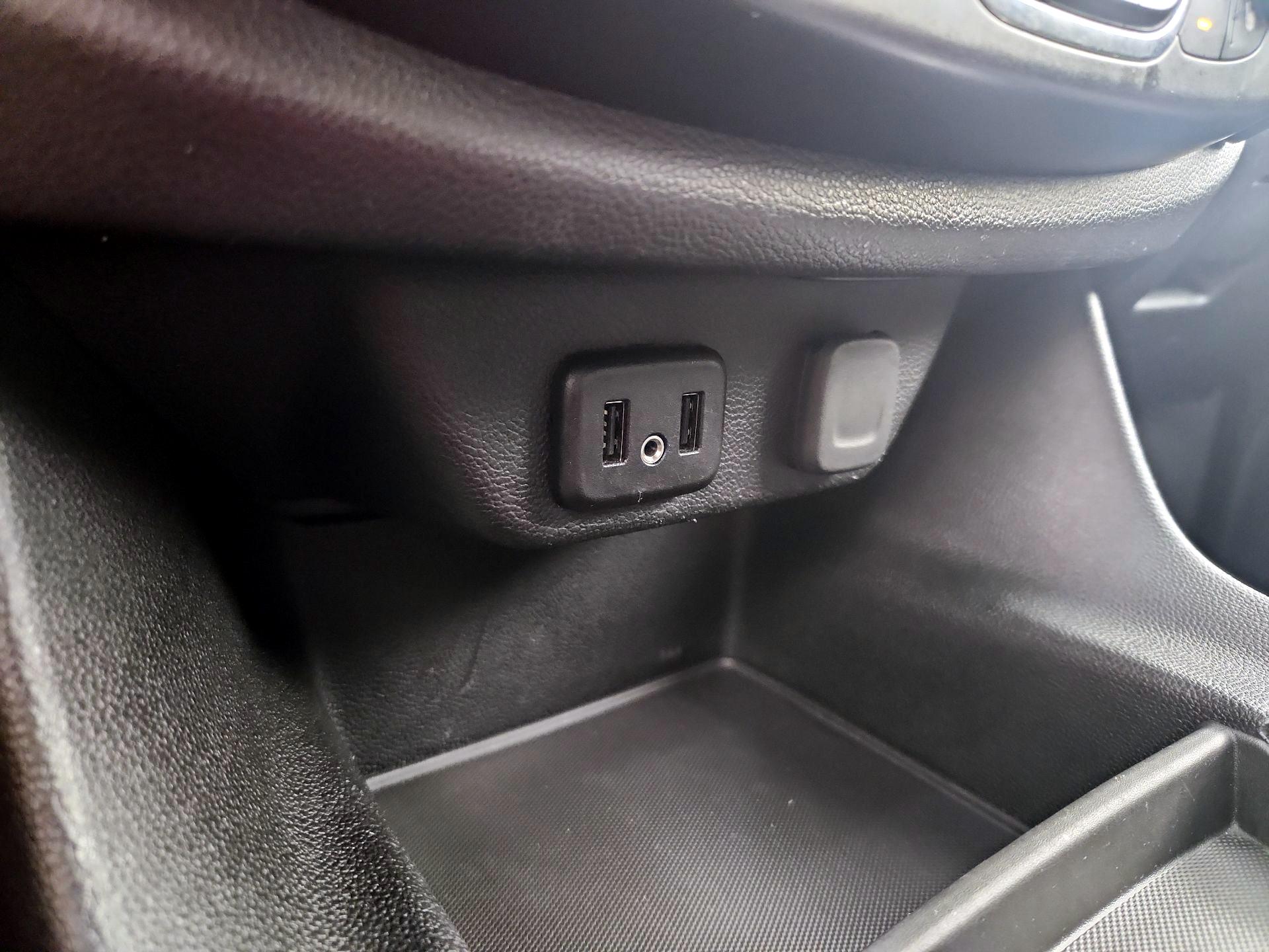 Thumbnail: 2019 Chevrolet Traverse - 18