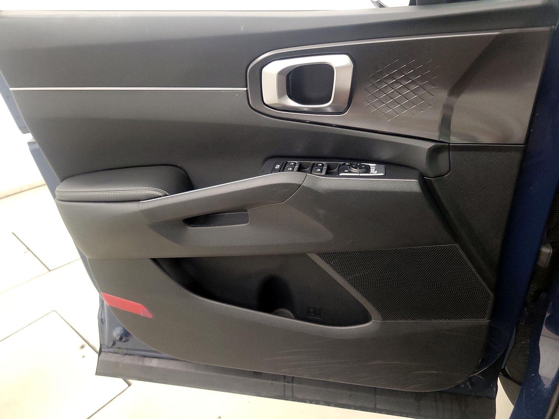 Thumbnail: 2025 Kia Sorento - 12