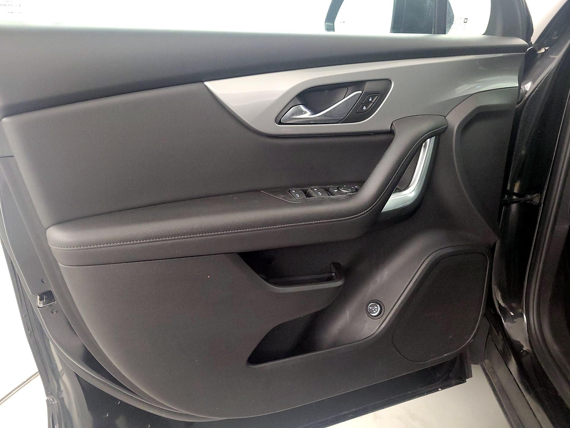 Thumbnail: 2020 Chevrolet Blazer - 12