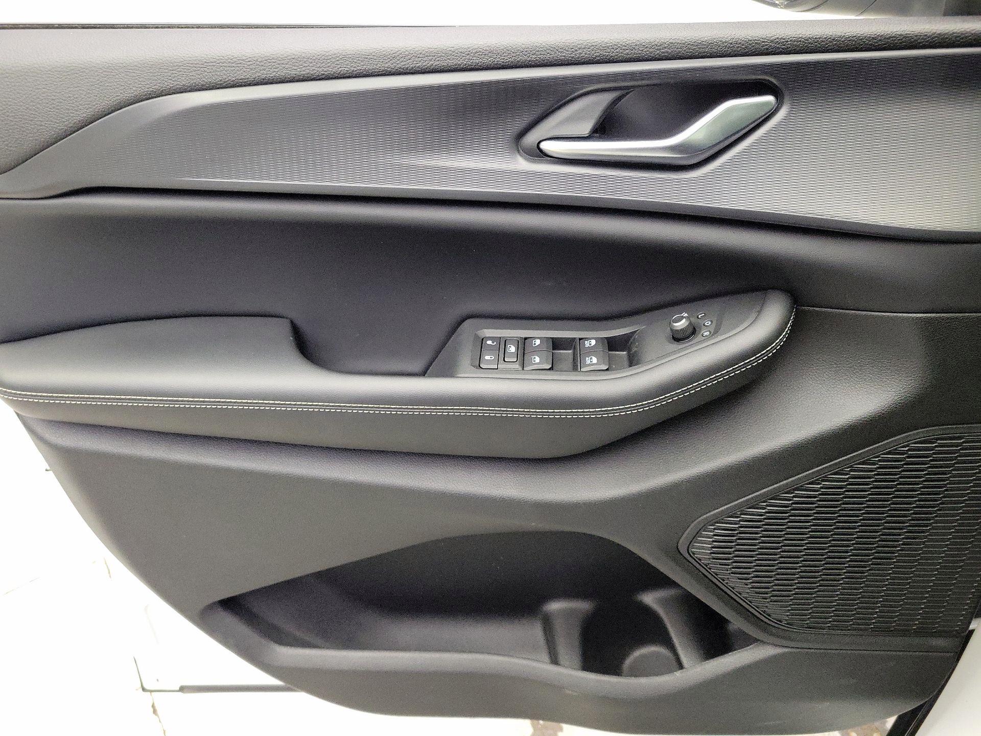 Thumbnail: 2023 Jeep Grand Cherokee L - 12