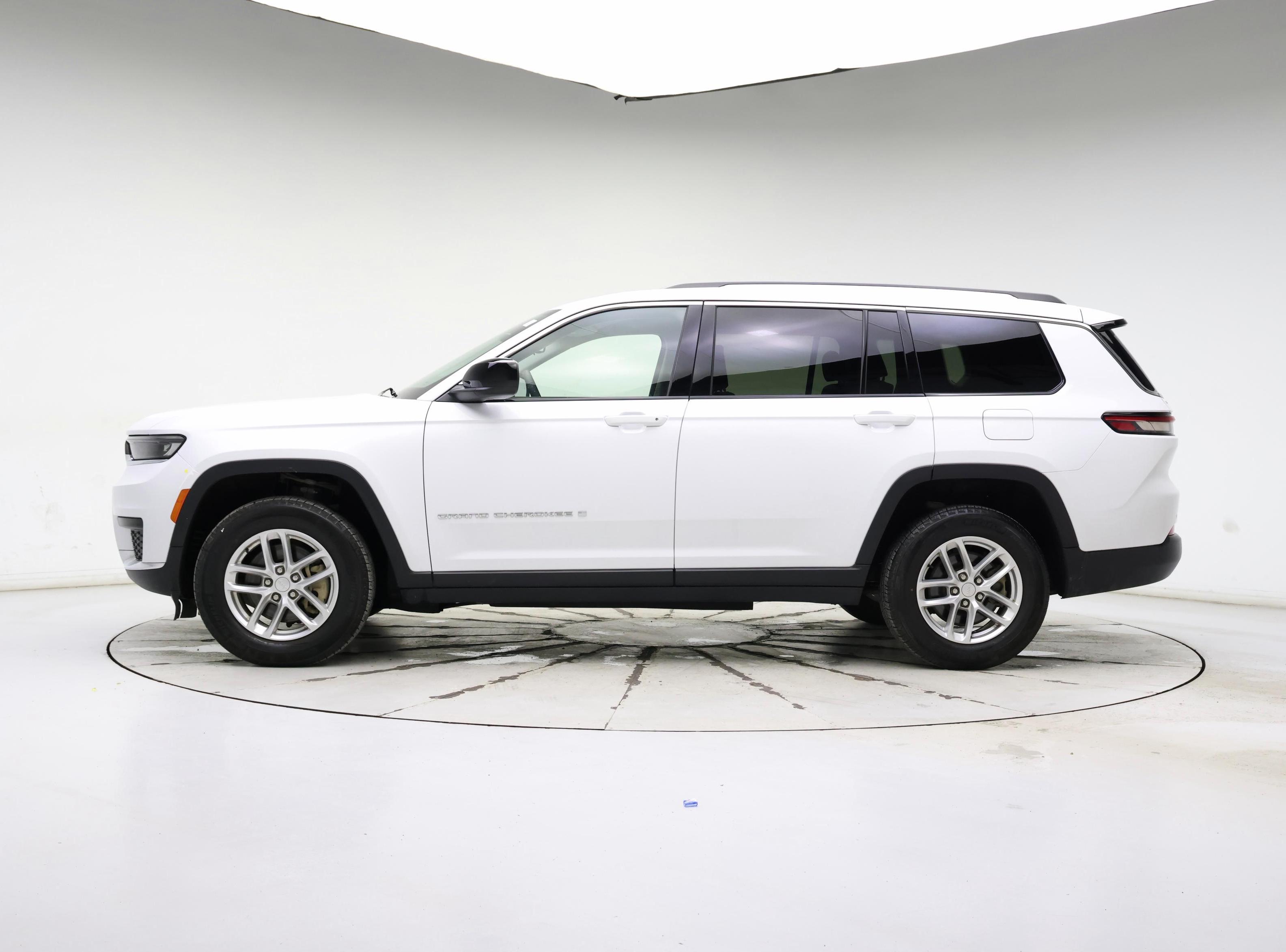 Thumbnail: 2023 Jeep Grand Cherokee L - 3