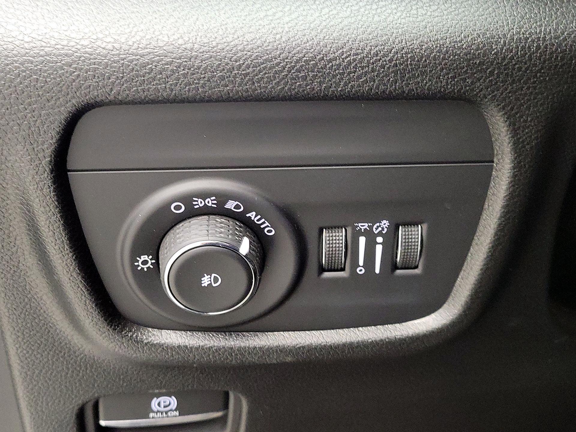 Thumbnail: 2023 Jeep Grand Cherokee - 13