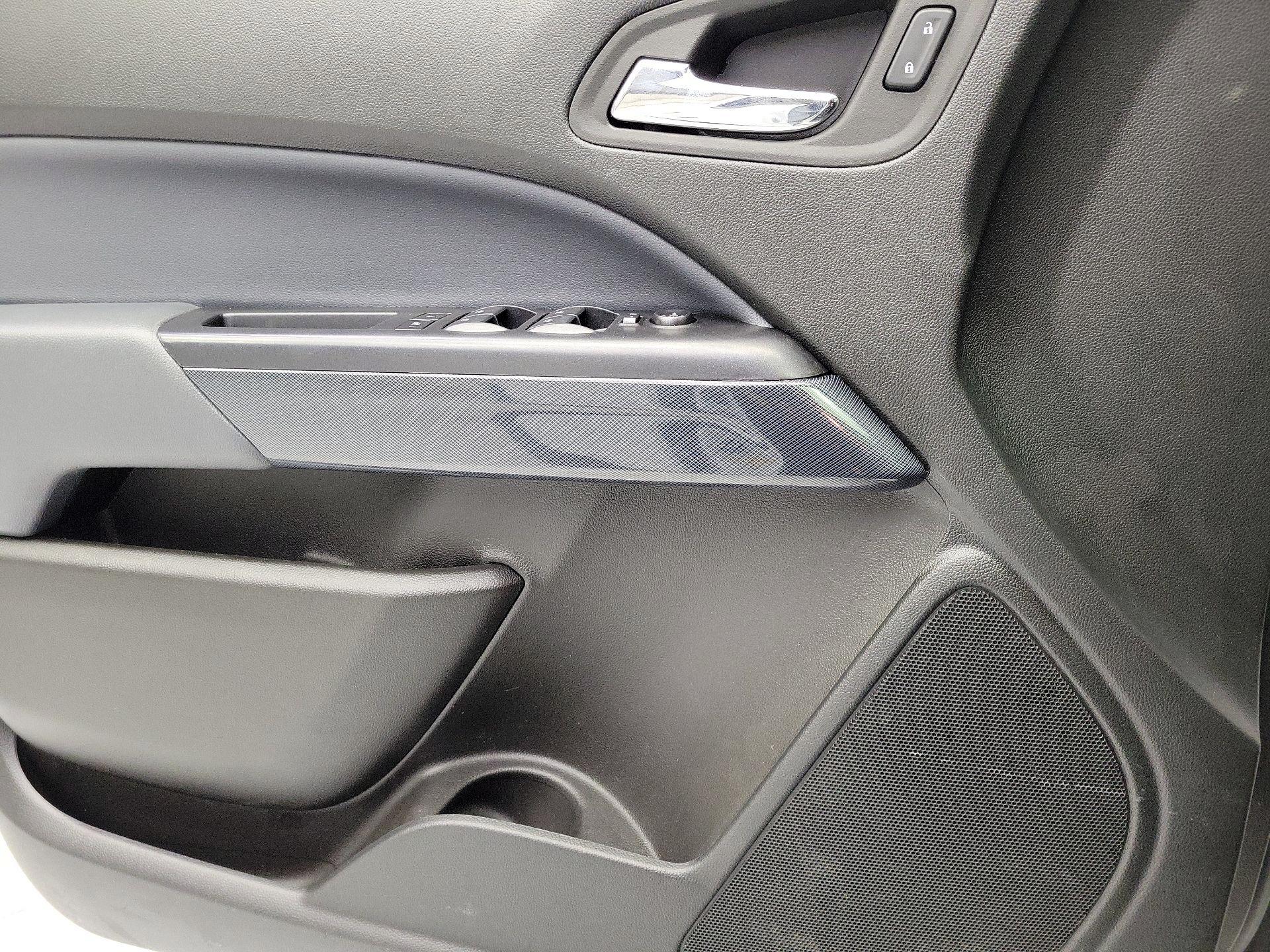 Thumbnail: 2022 Chevrolet Colorado - 12