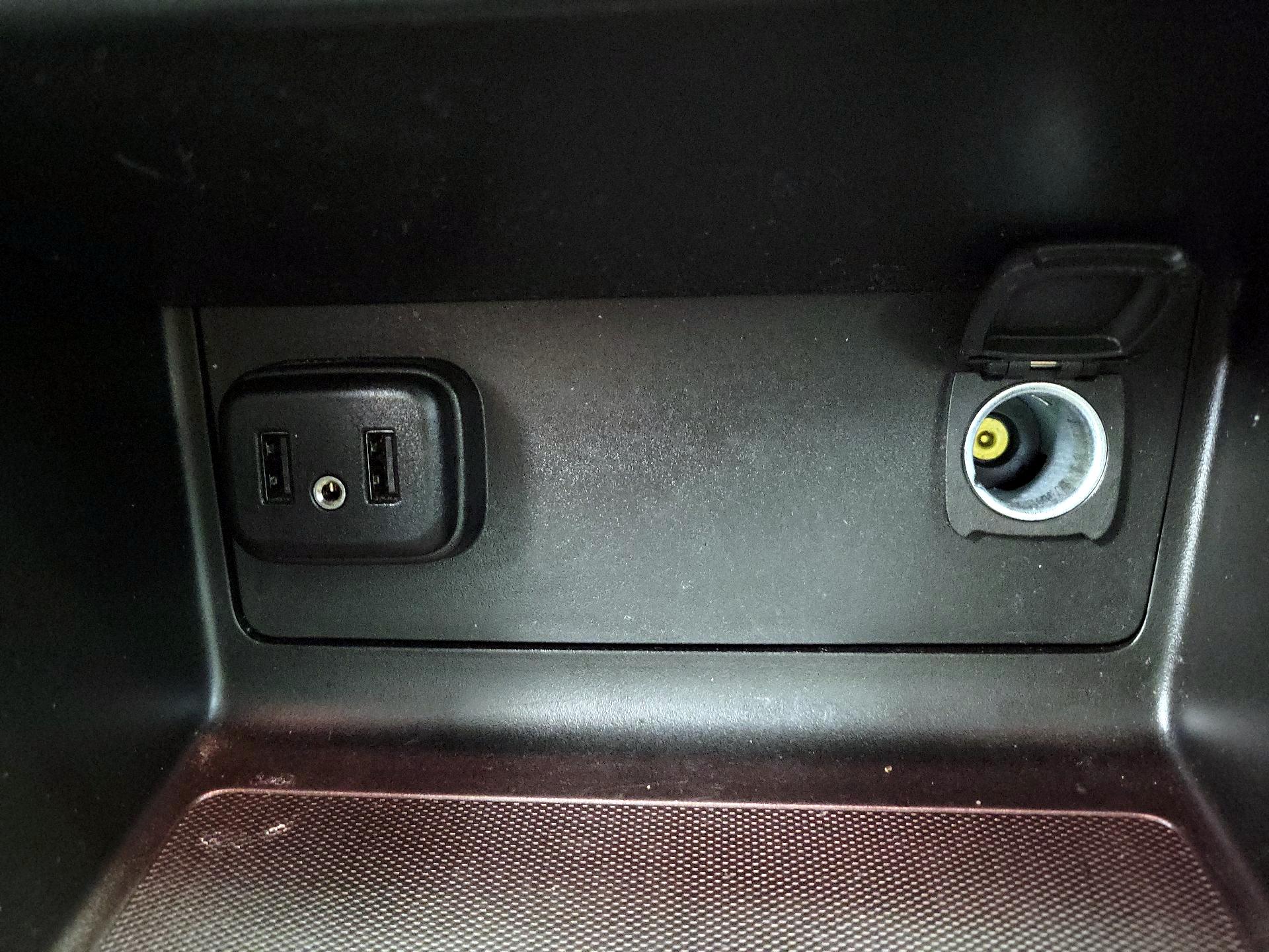 Thumbnail: 2022 Chevrolet Colorado - 17