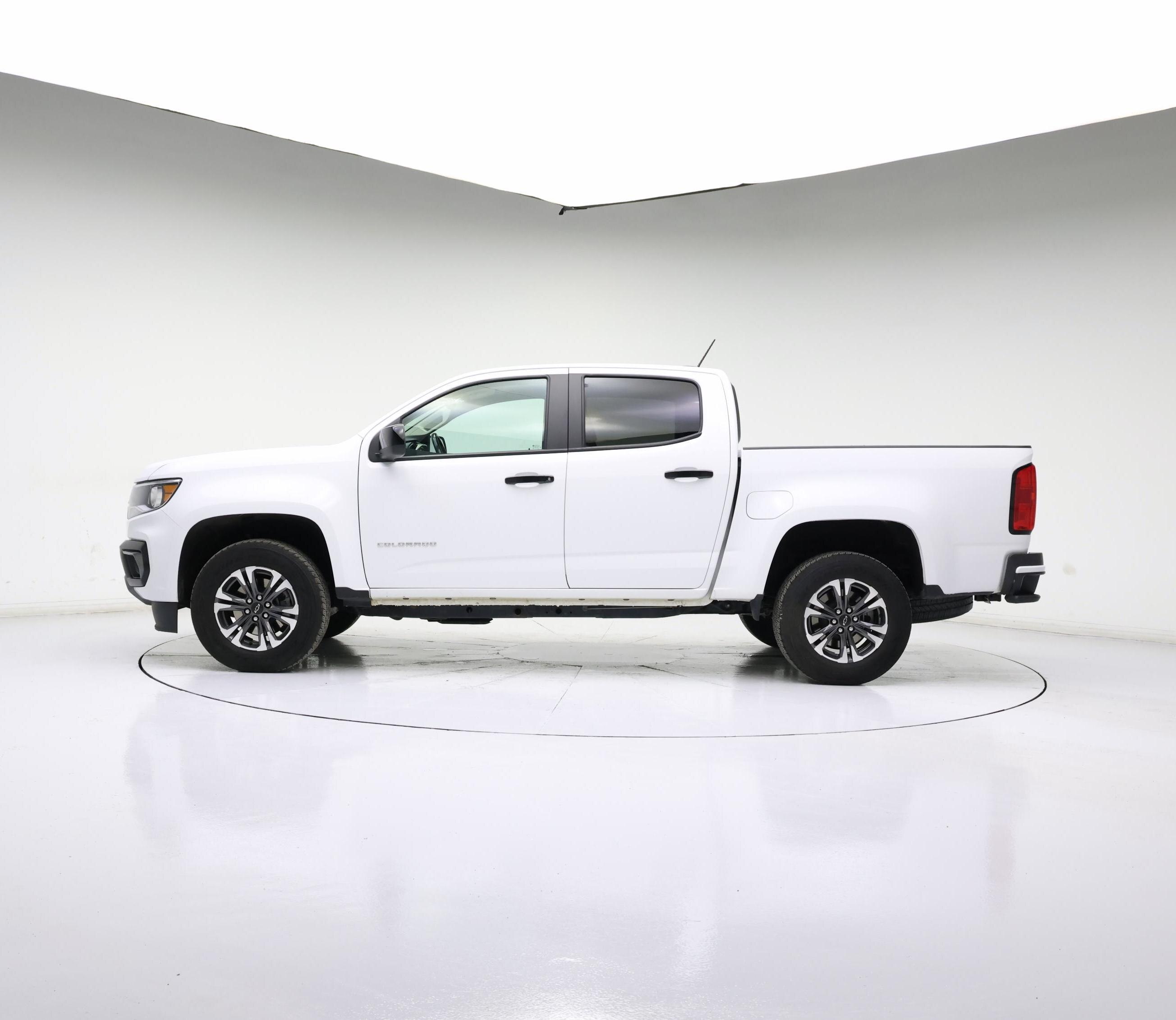 Thumbnail: 2022 Chevrolet Colorado - 3