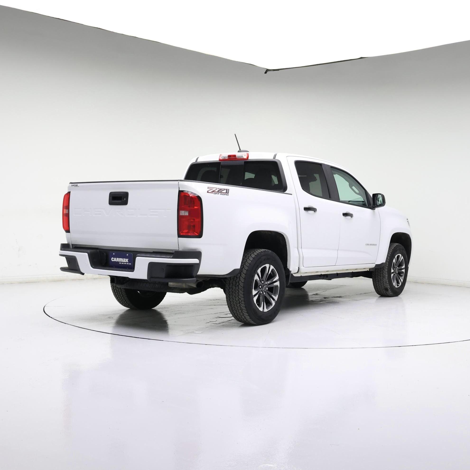 Thumbnail: 2022 Chevrolet Colorado - 8