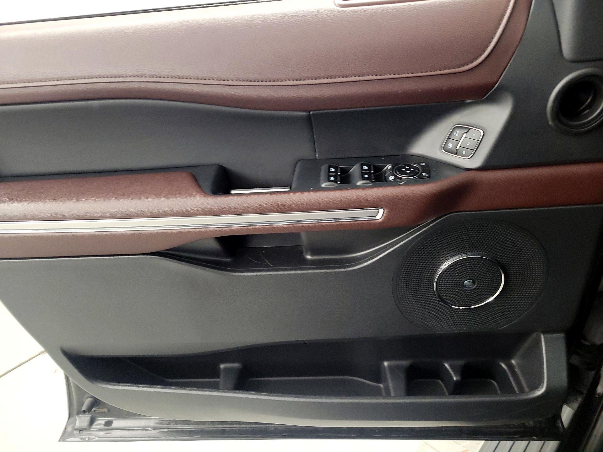 Thumbnail: 2023 Ford Expedition - 12