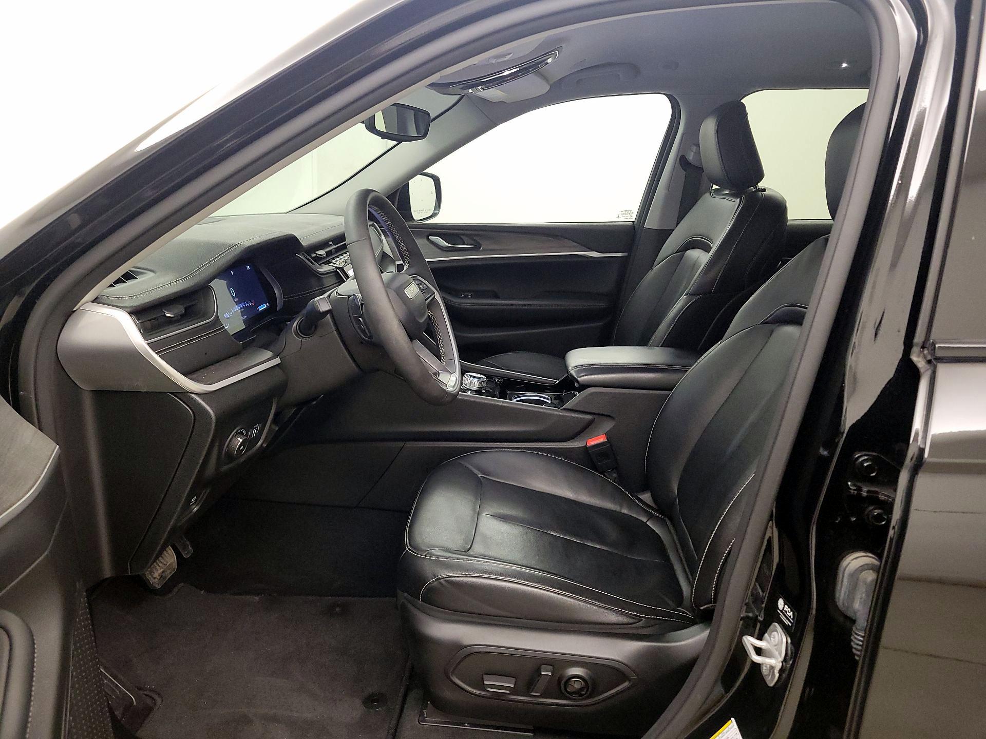 Thumbnail: 2023 Jeep Grand Cherokee - 11