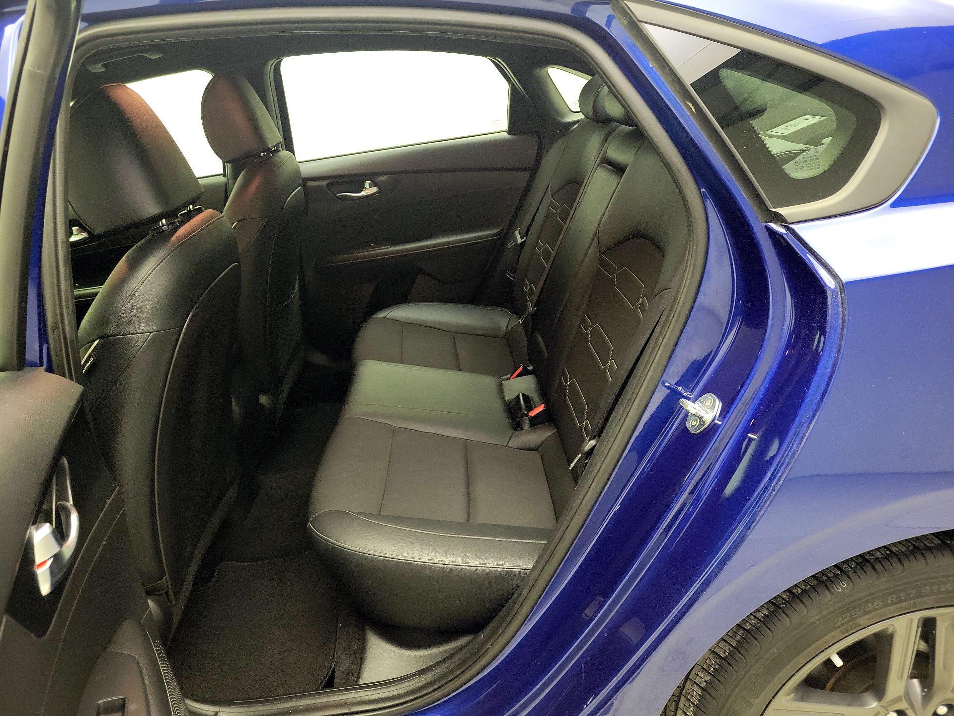 Thumbnail: 2021 Kia Forte - 18