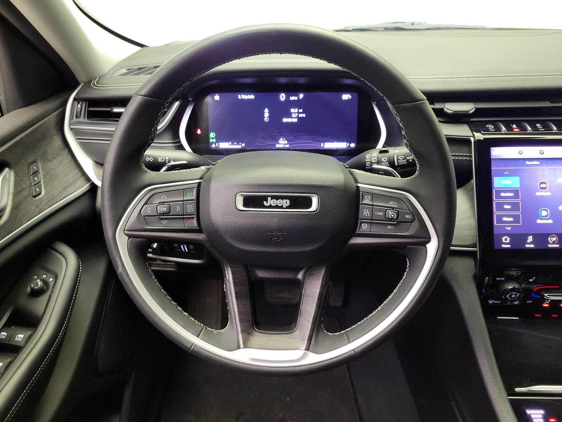 Thumbnail: 2023 Jeep Grand Cherokee - 10