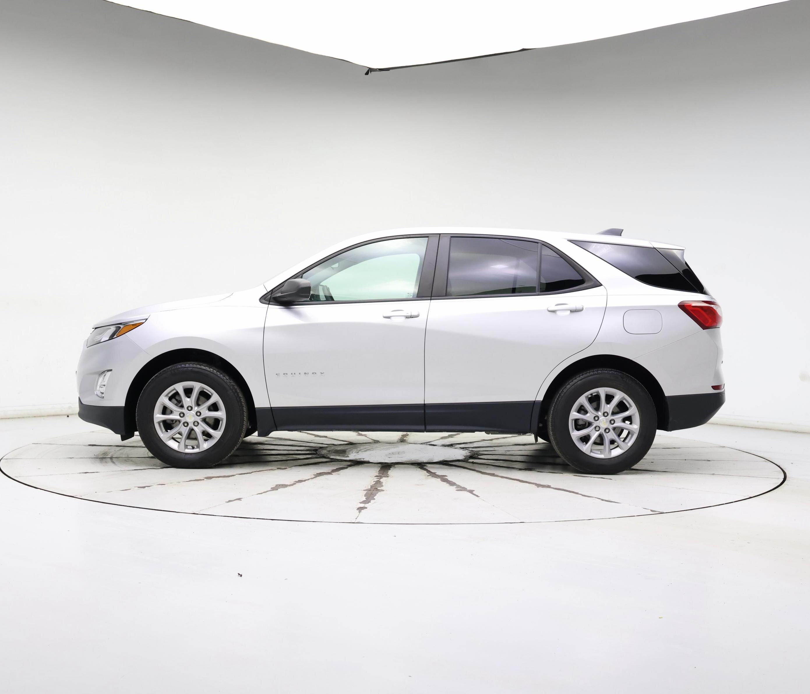 Thumbnail: 2021 Chevrolet Equinox - 3