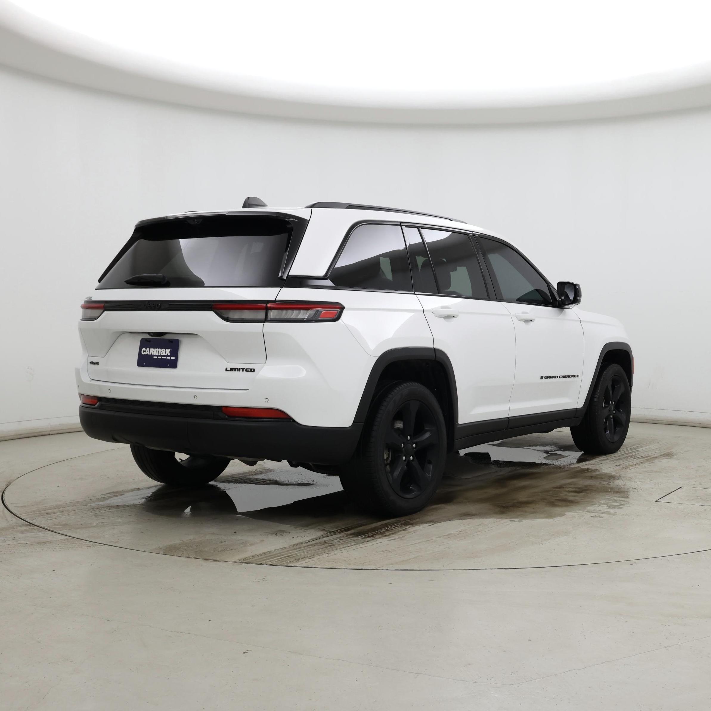 Thumbnail: 2023 Jeep Grand Cherokee - 8