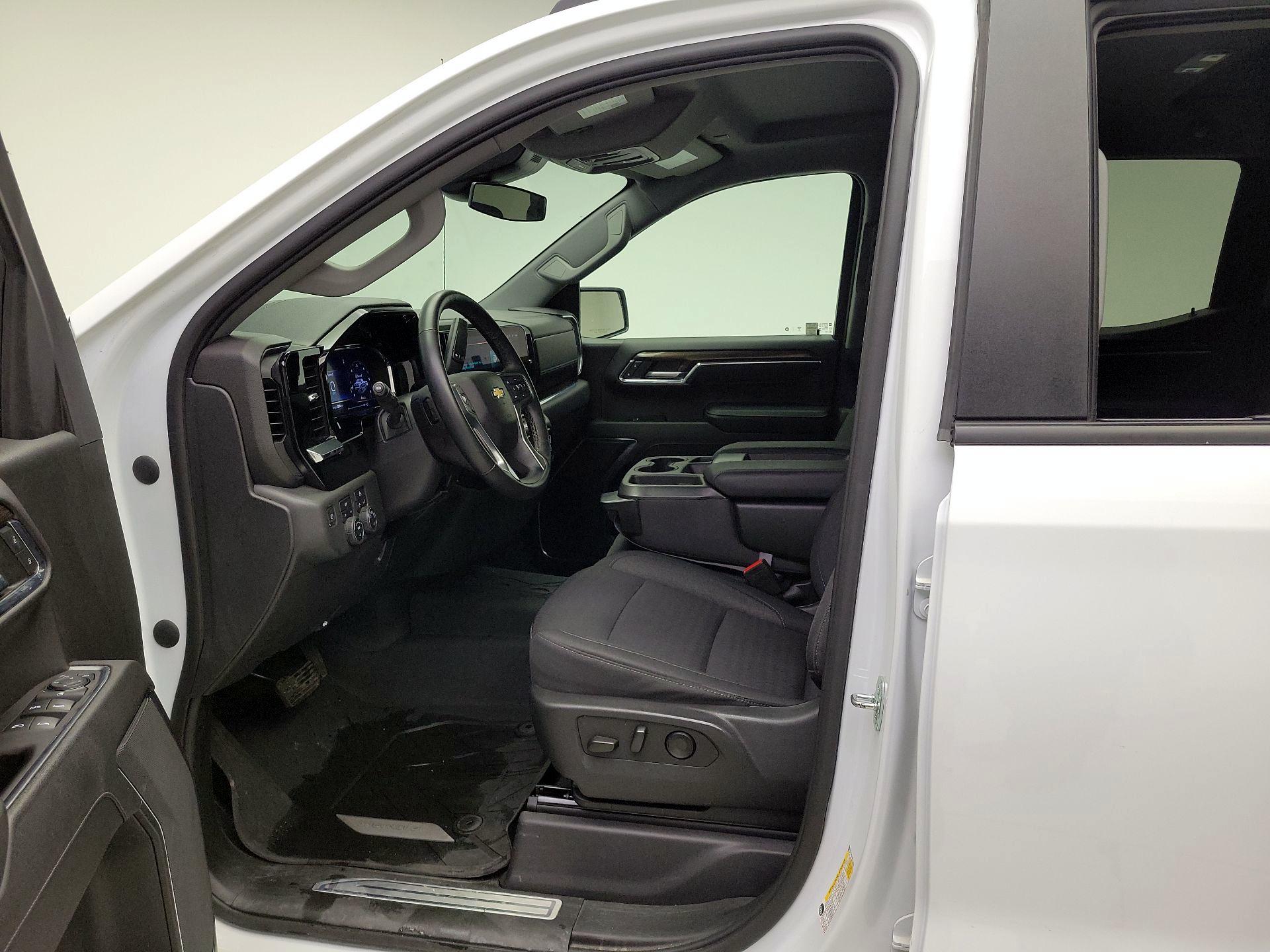 Thumbnail: 2023 Chevrolet Silverado 1500 - 11