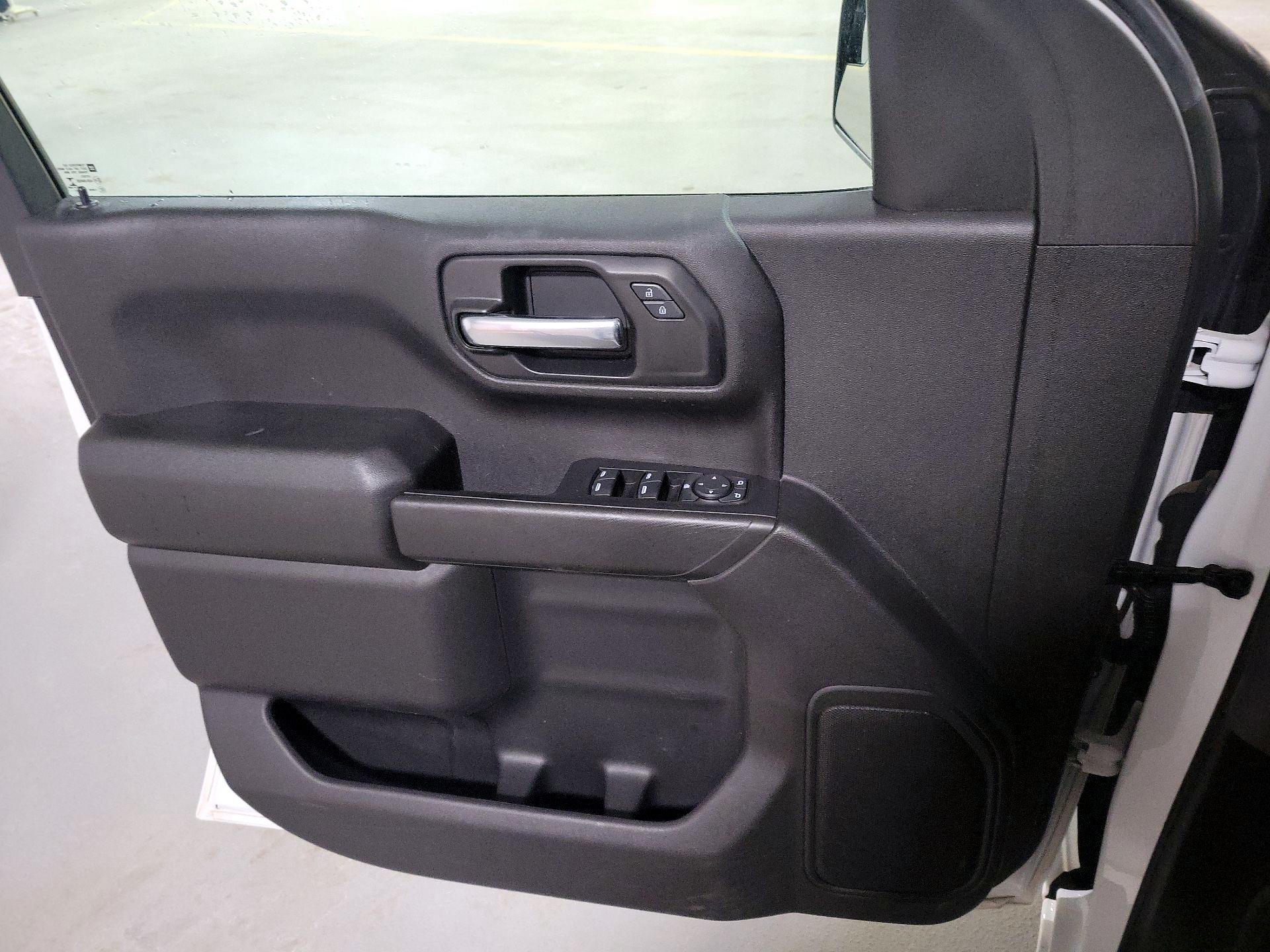 Thumbnail: 2021 Chevrolet Silverado 1500 - 10