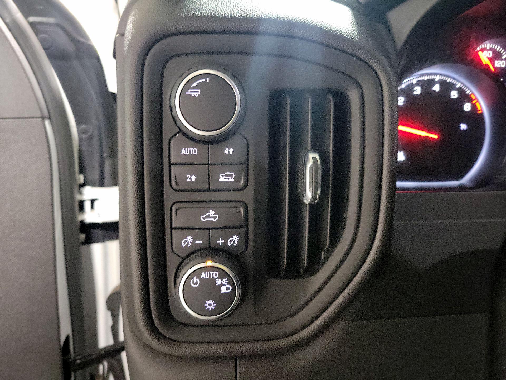 Thumbnail: 2021 Chevrolet Silverado 1500 - 11