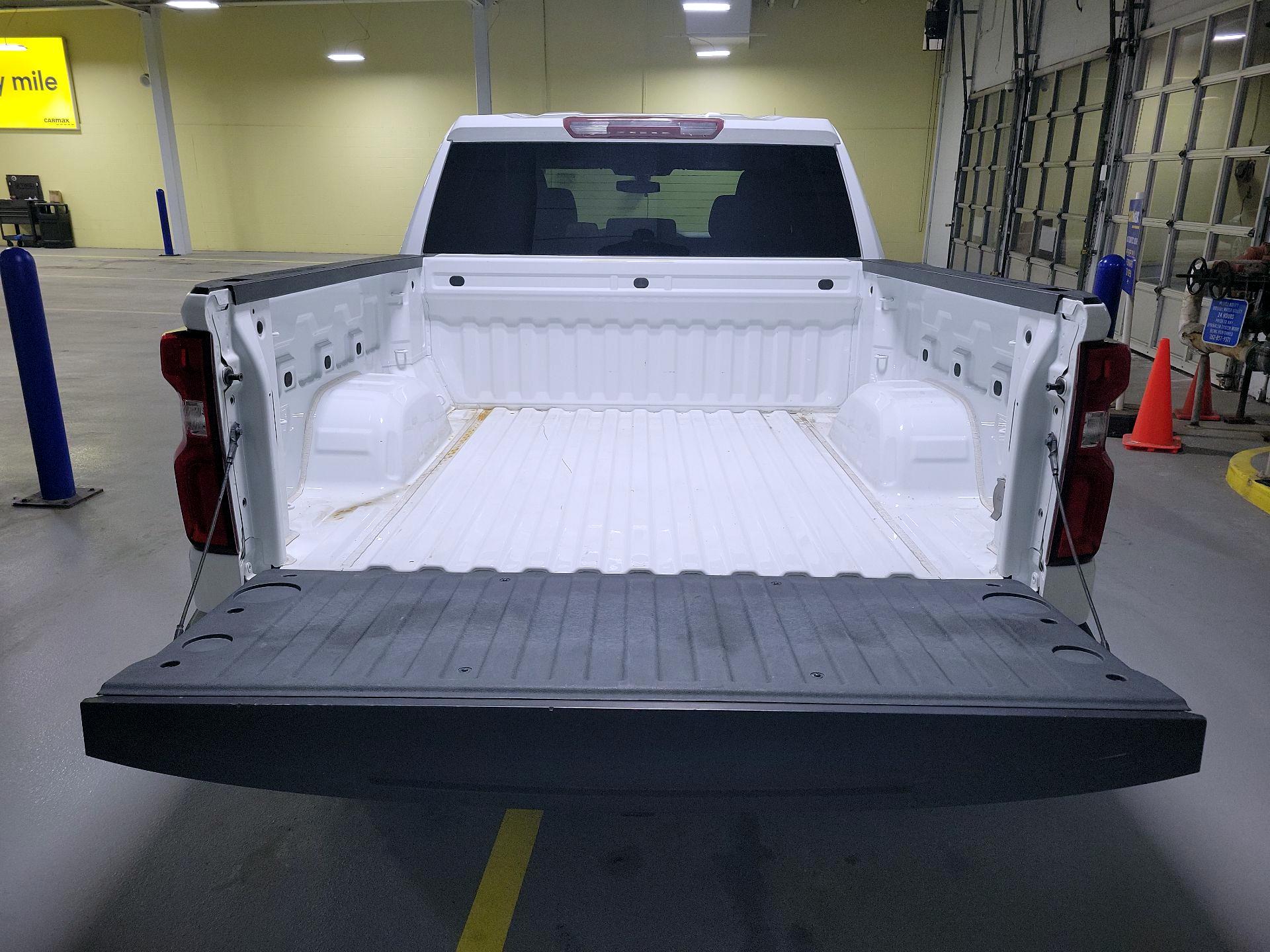 Thumbnail: 2021 Chevrolet Silverado 1500 - 18