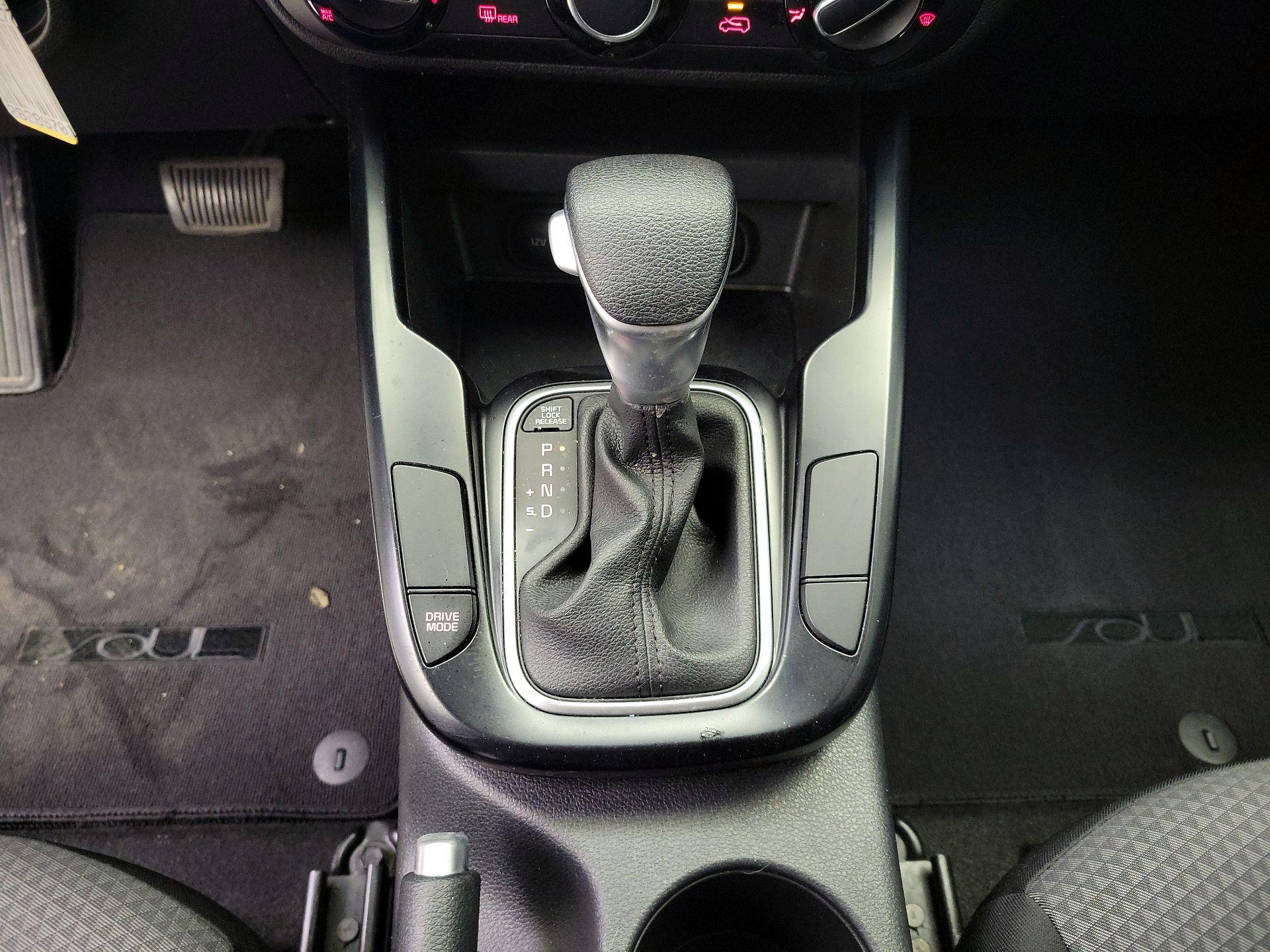 Thumbnail: 2020 Kia Soul - 16