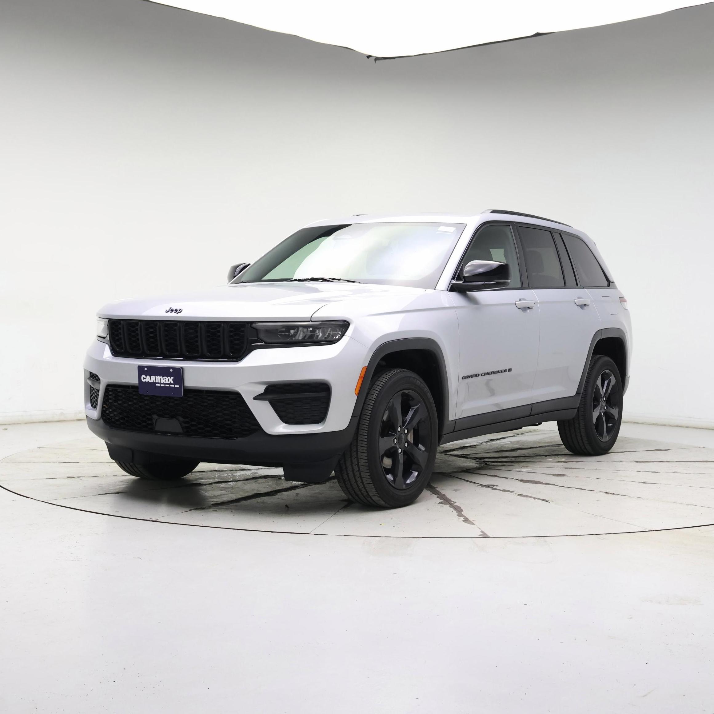 Thumbnail: 2023 Jeep Grand Cherokee - 4