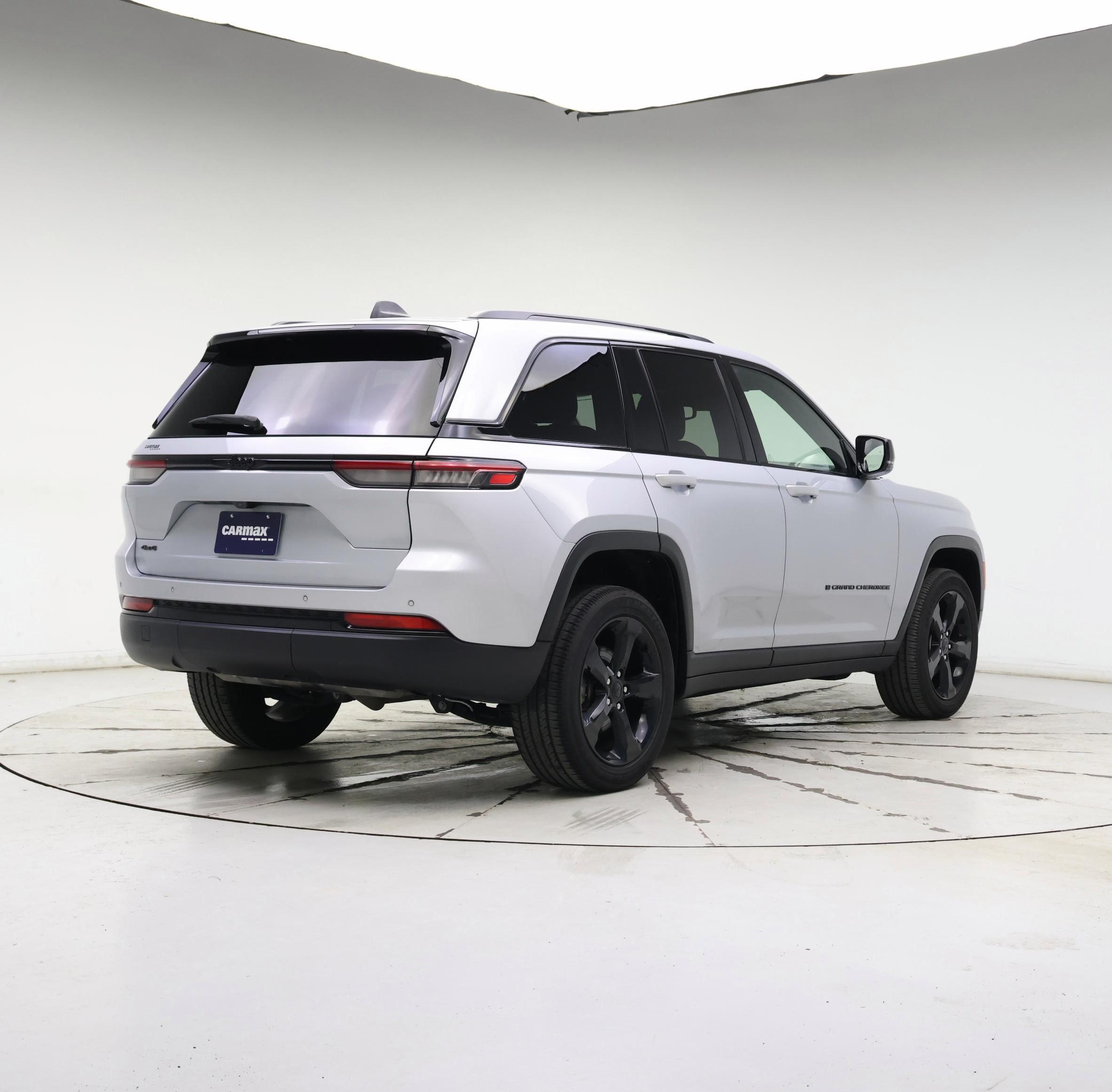 Thumbnail: 2023 Jeep Grand Cherokee - 8