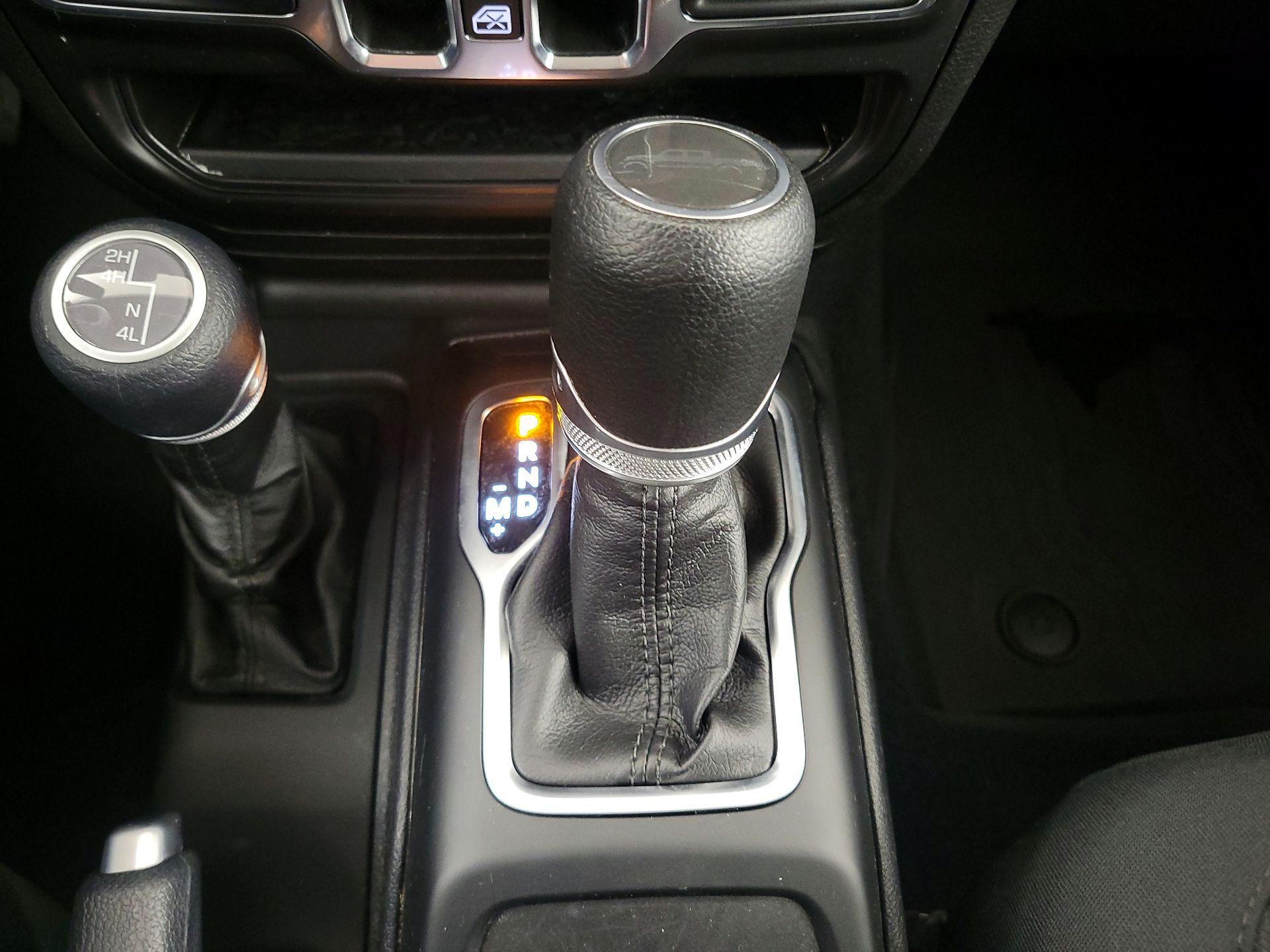 Thumbnail: 2022 Jeep Gladiator - 17