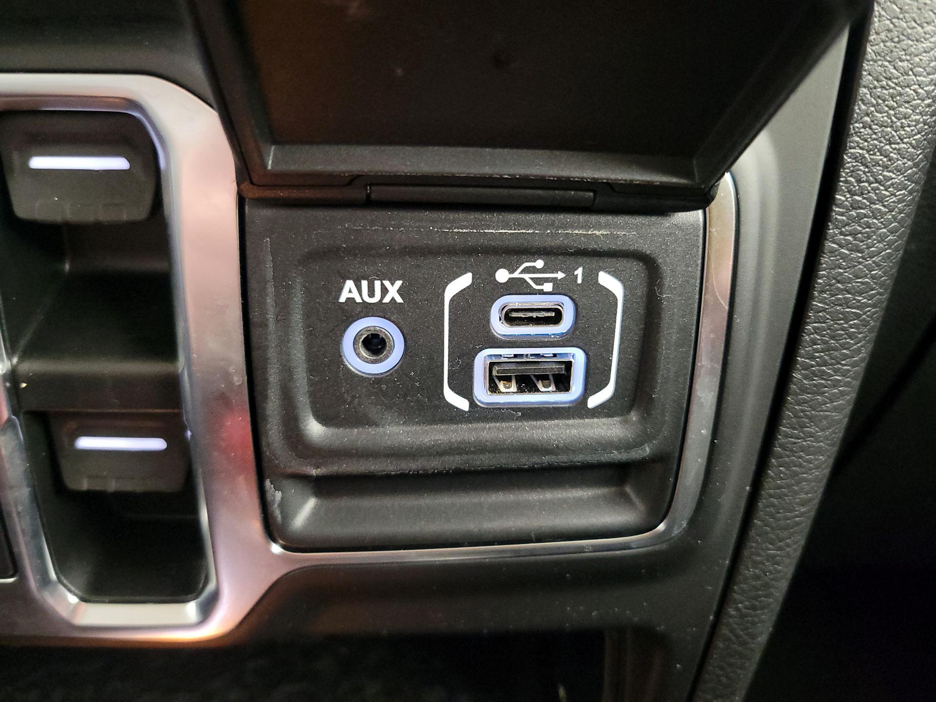 Thumbnail: 2022 Jeep Gladiator - 18