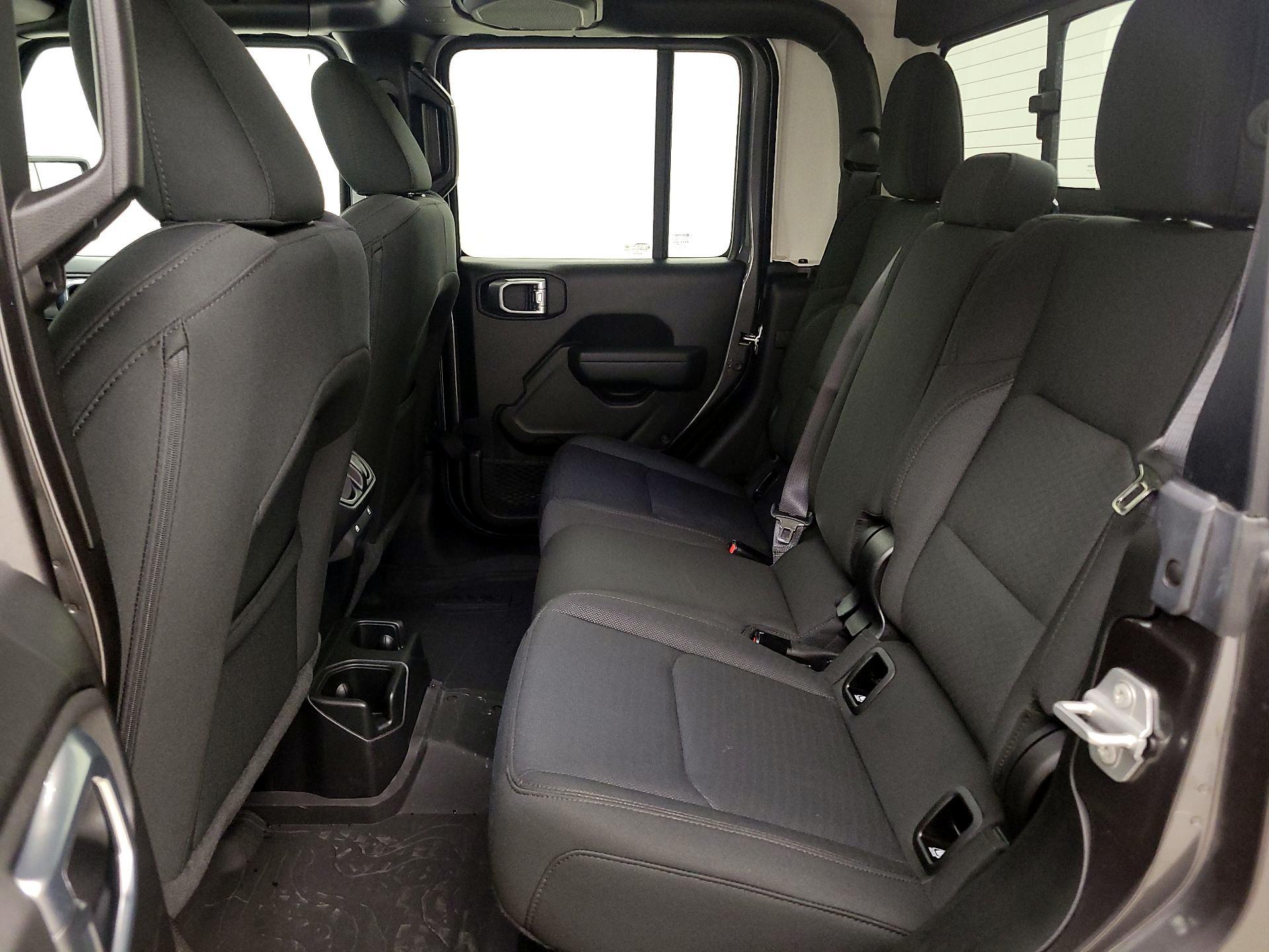 Thumbnail: 2022 Jeep Gladiator - 19