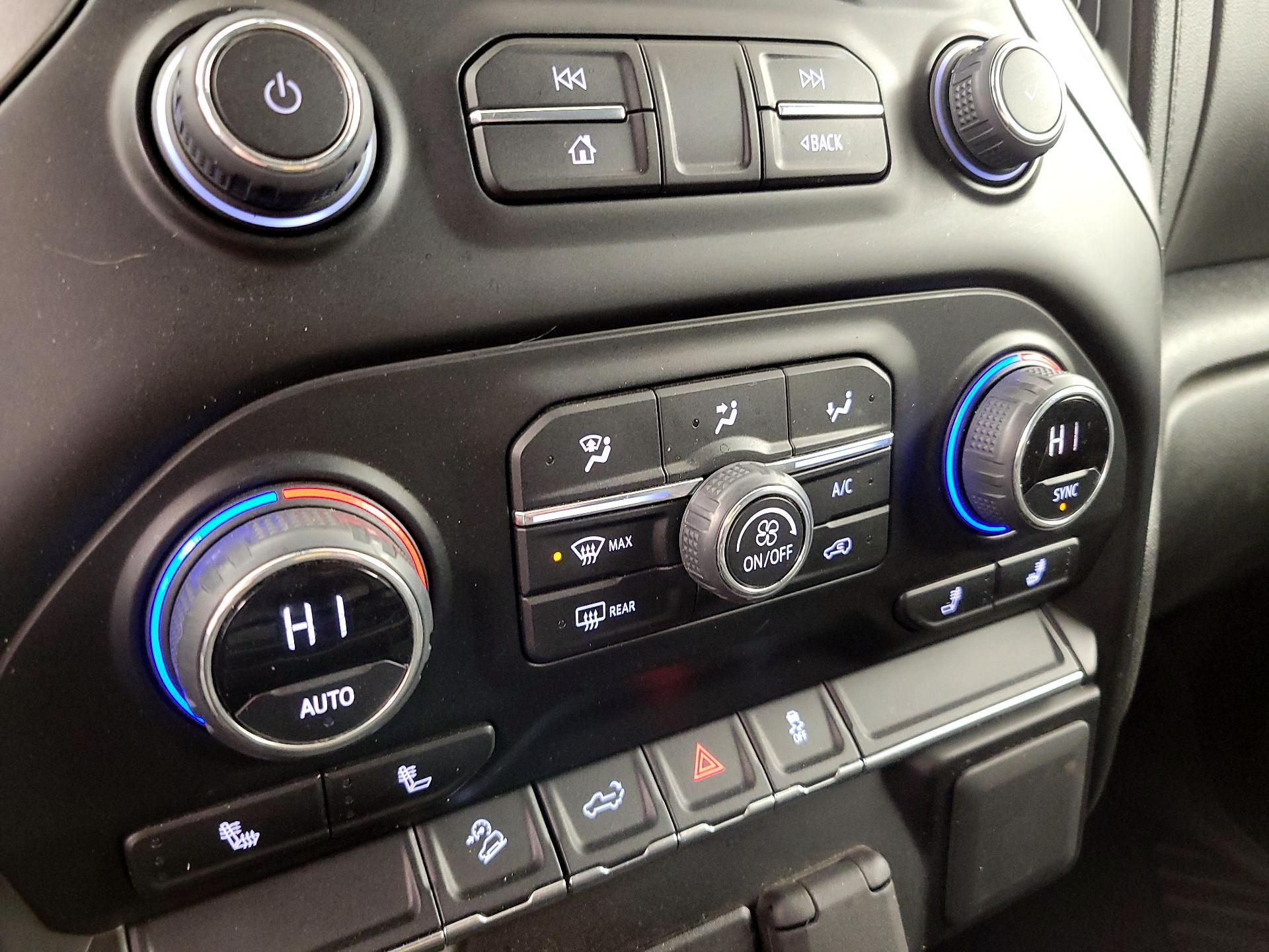 Thumbnail: 2022 Chevrolet Silverado 3500 - 16