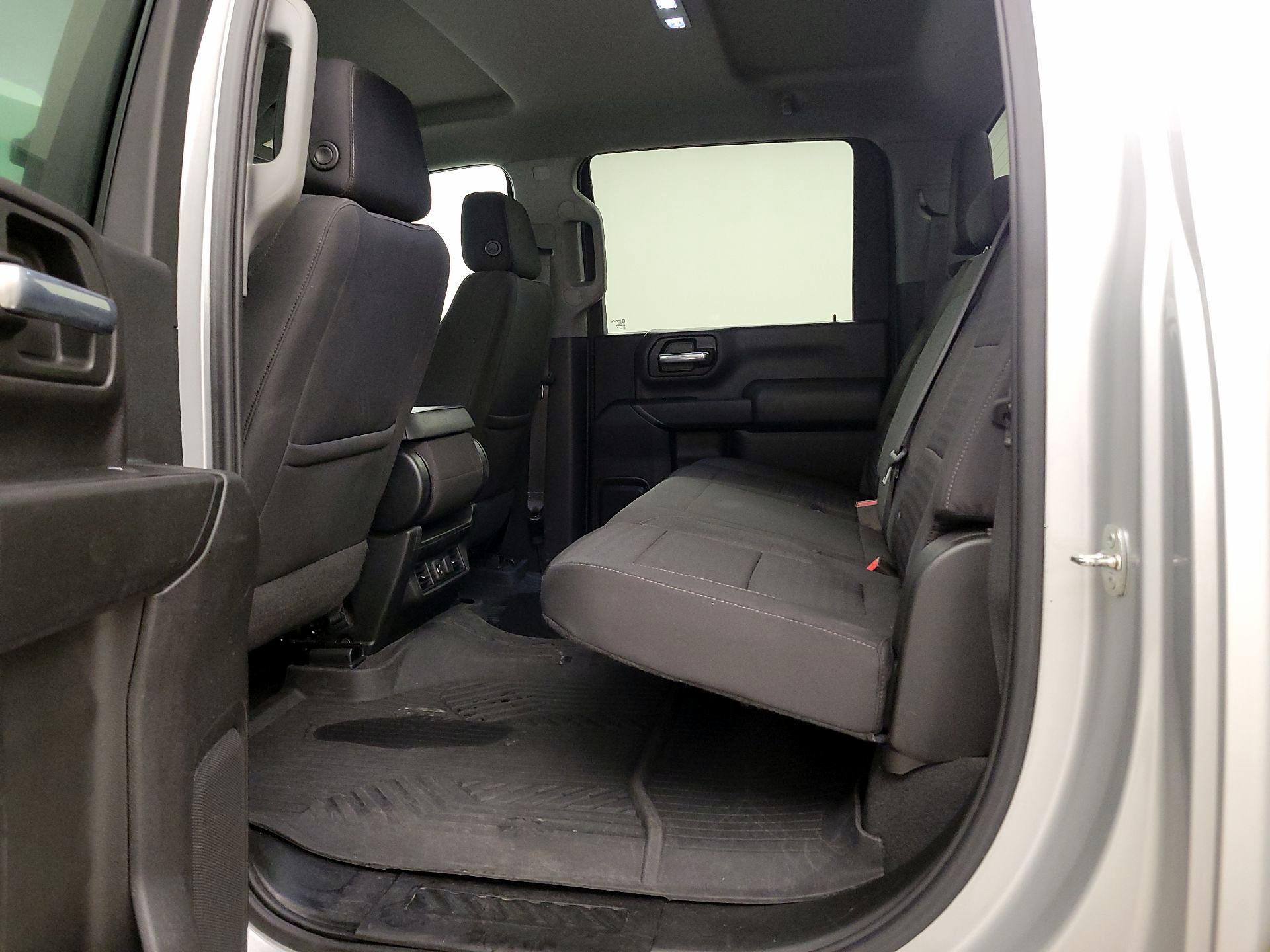 Thumbnail: 2022 Chevrolet Silverado 3500 - 19