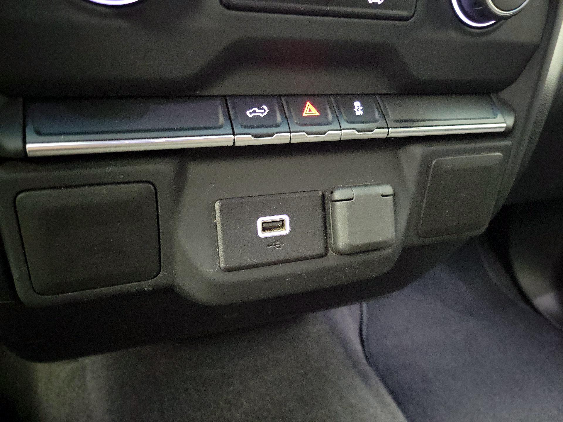 Thumbnail: 2020 Chevrolet Silverado 1500 - 18