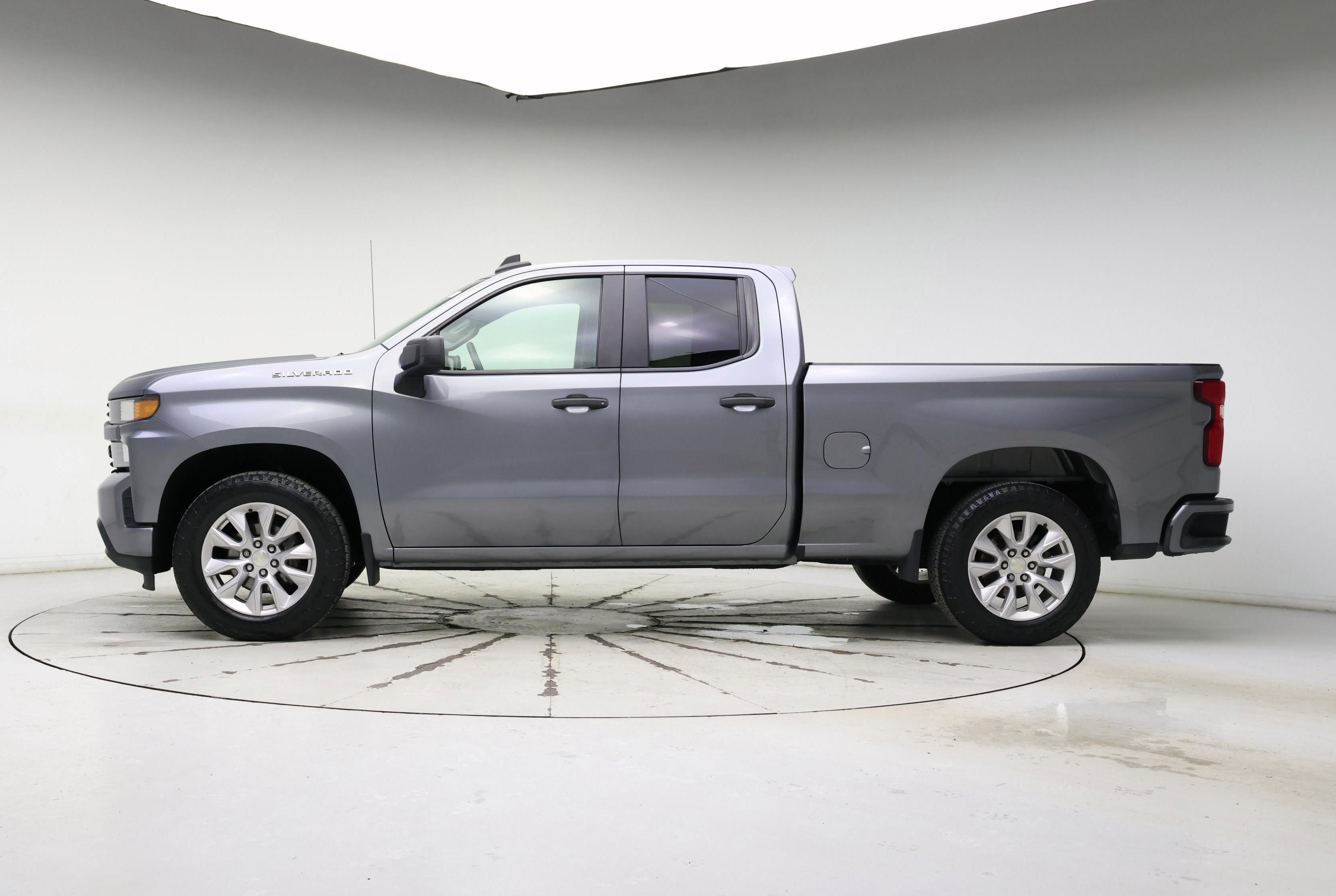 Thumbnail: 2020 Chevrolet Silverado 1500 - 3