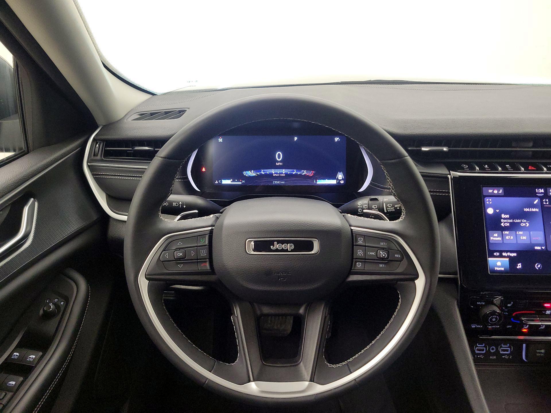 Thumbnail: 2023 Jeep Grand Cherokee - 10