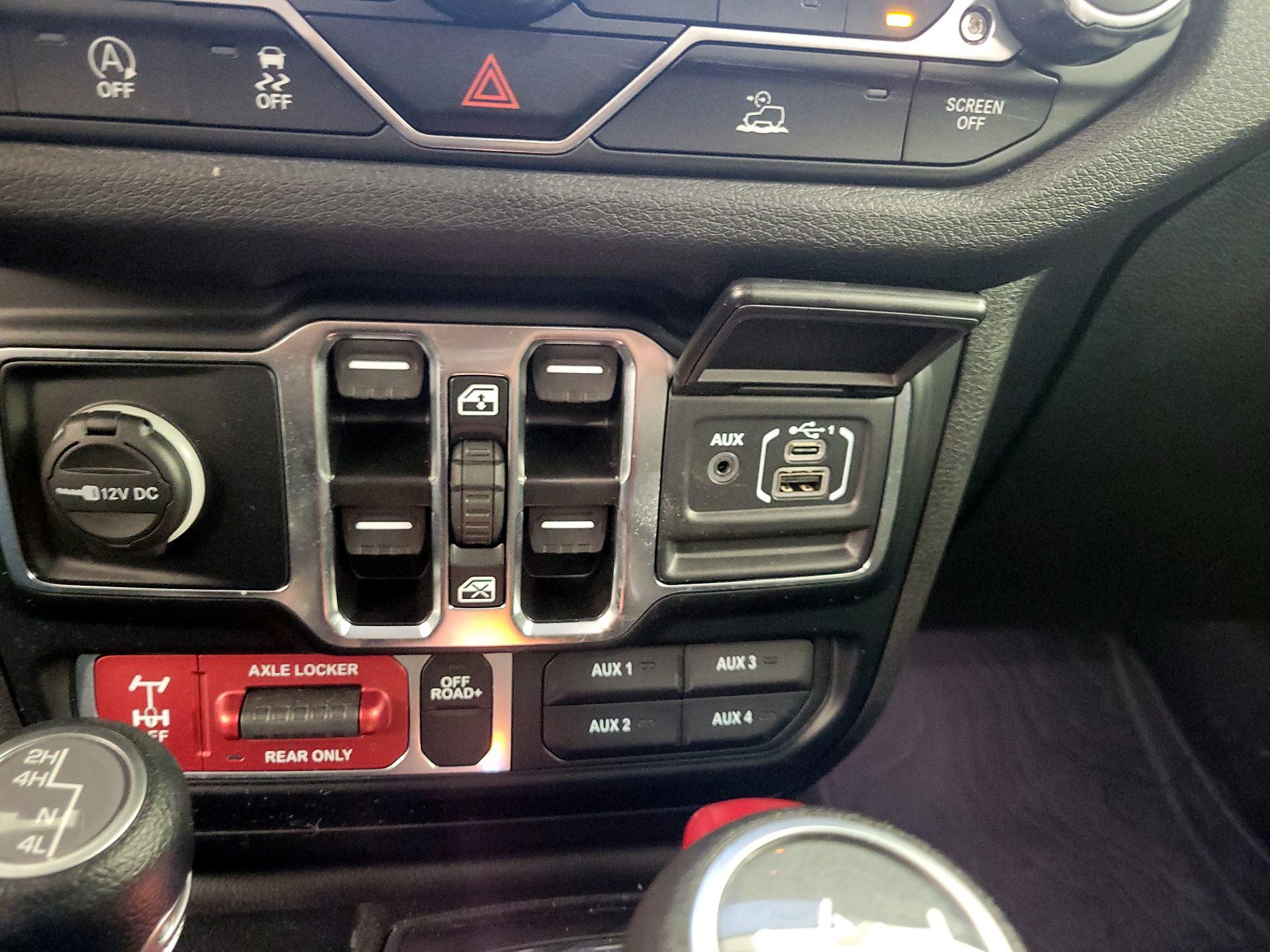 Thumbnail: 2024 Jeep Wrangler - 18