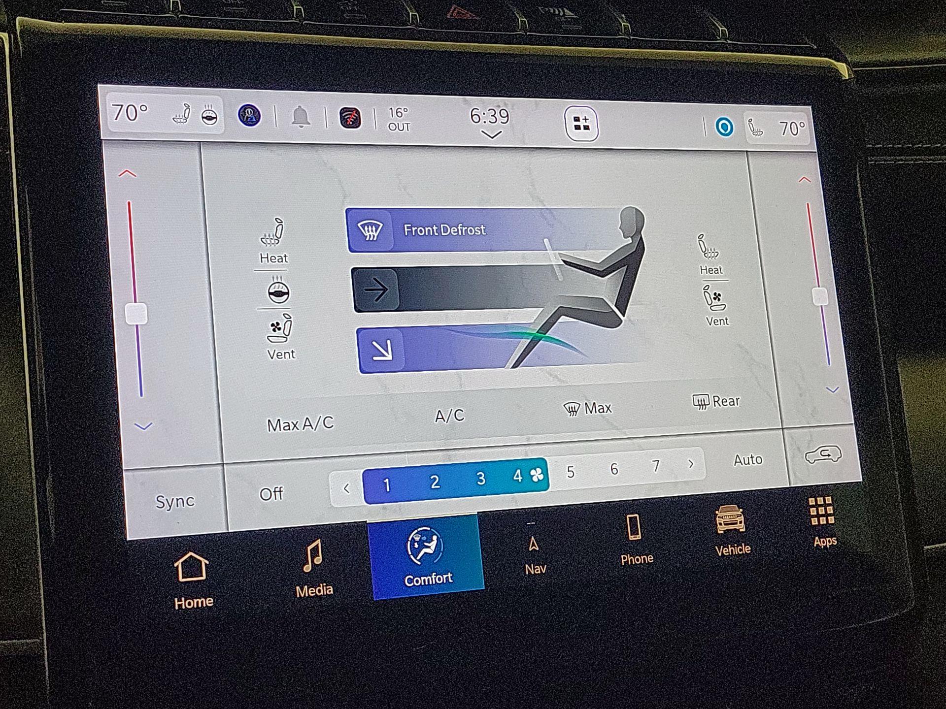 Thumbnail: 2023 Jeep Grand Cherokee - 17