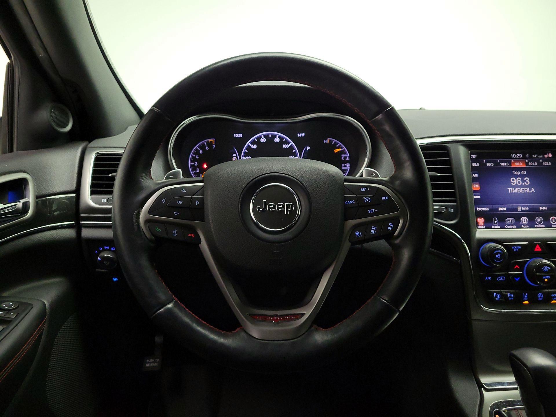 Thumbnail: 2017 Jeep Grand Cherokee - 10