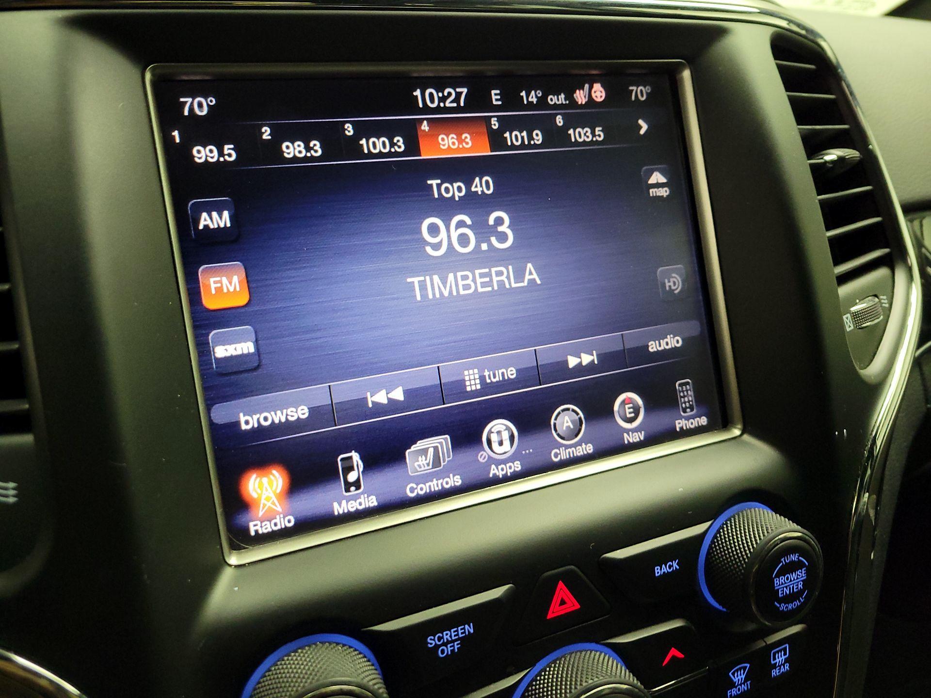 Thumbnail: 2017 Jeep Grand Cherokee - 15