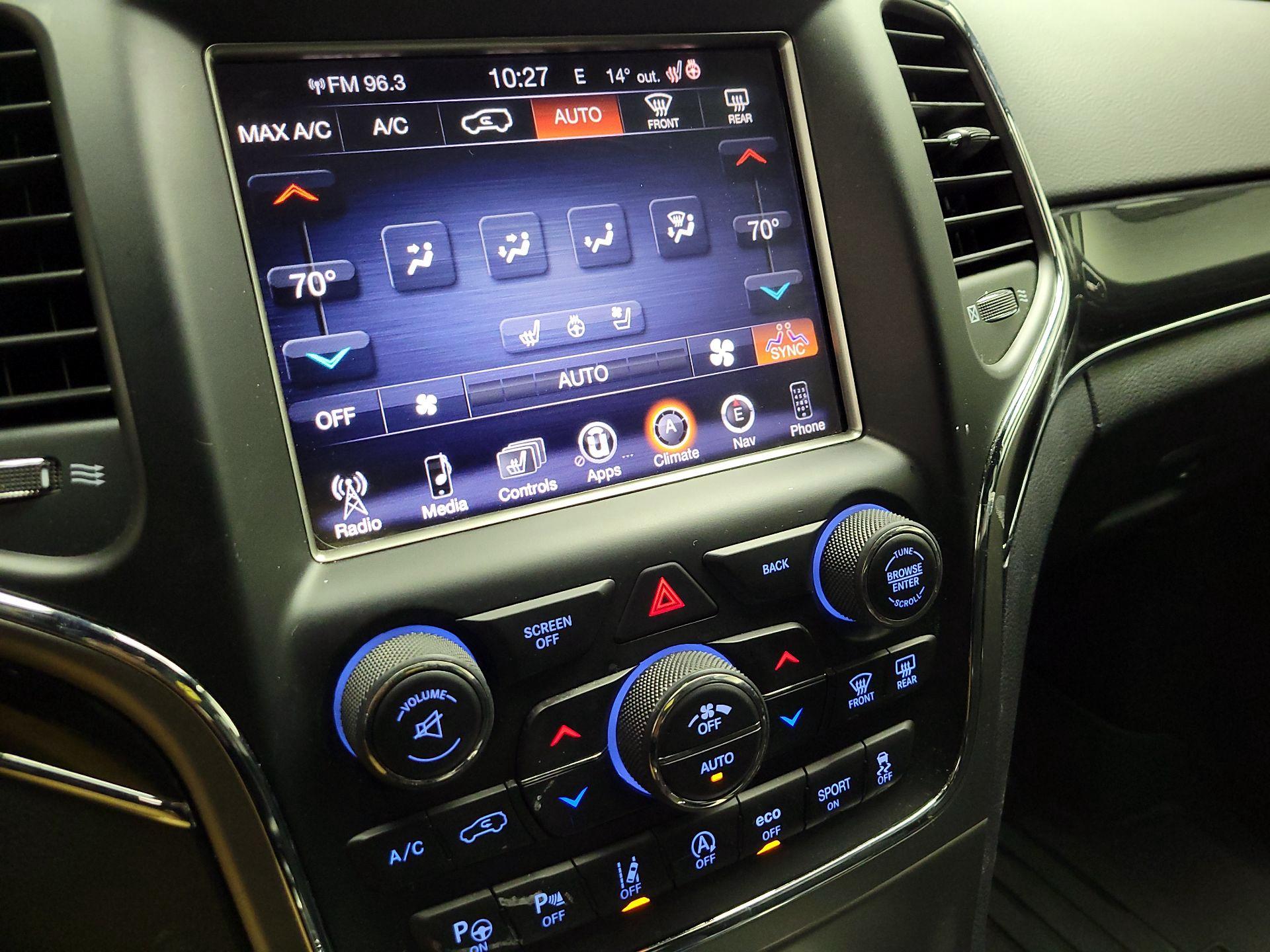 Thumbnail: 2017 Jeep Grand Cherokee - 16