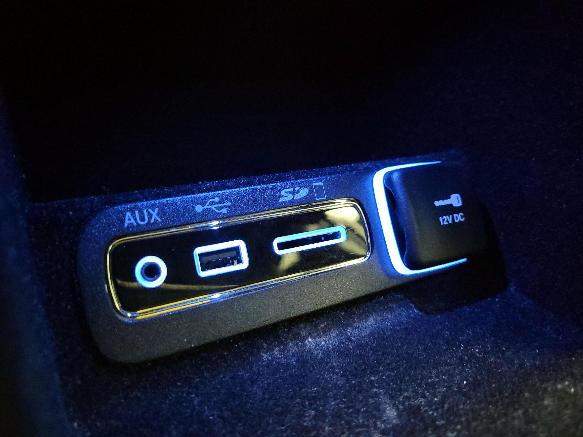 Thumbnail: 2017 Jeep Grand Cherokee - 18