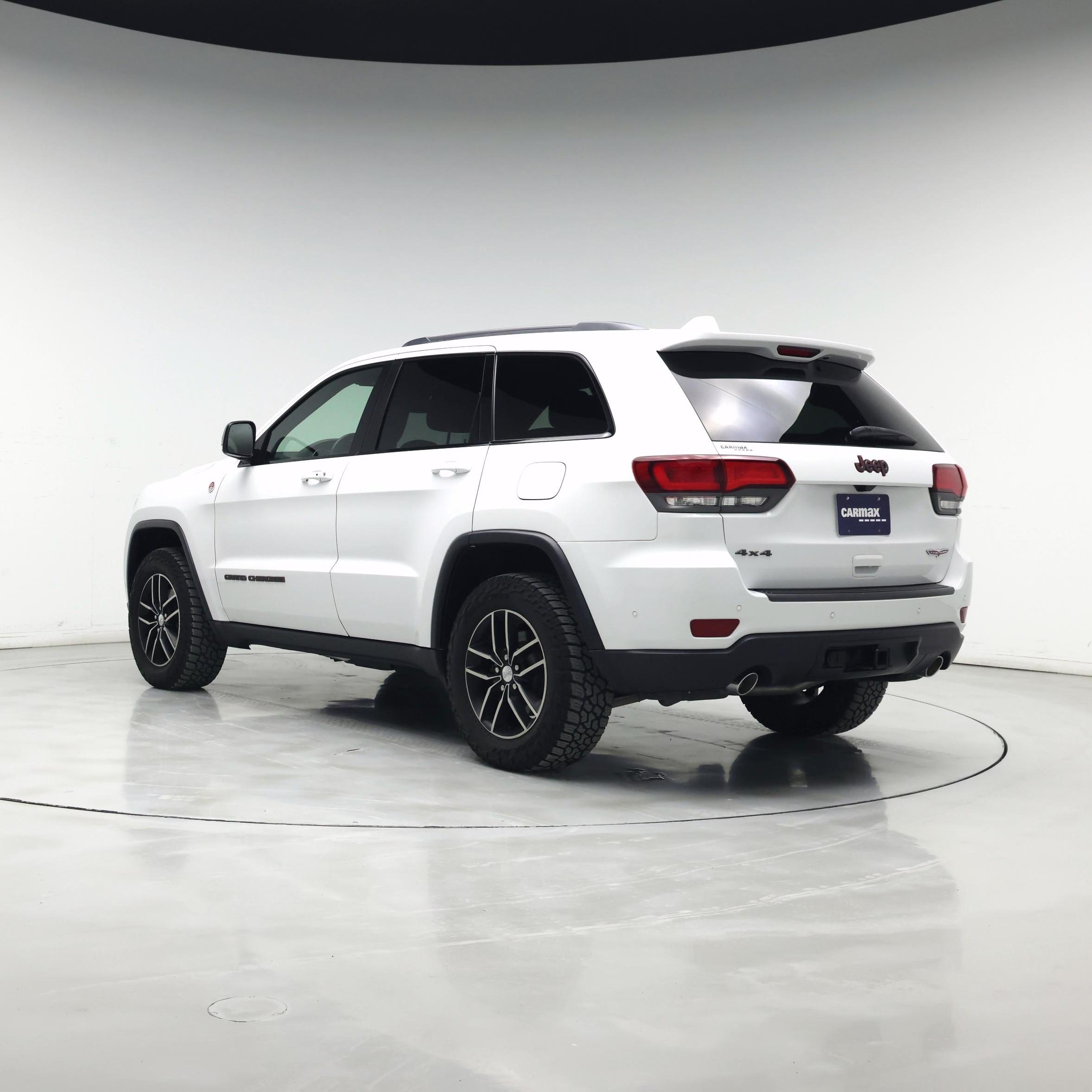 Thumbnail: 2017 Jeep Grand Cherokee - 2