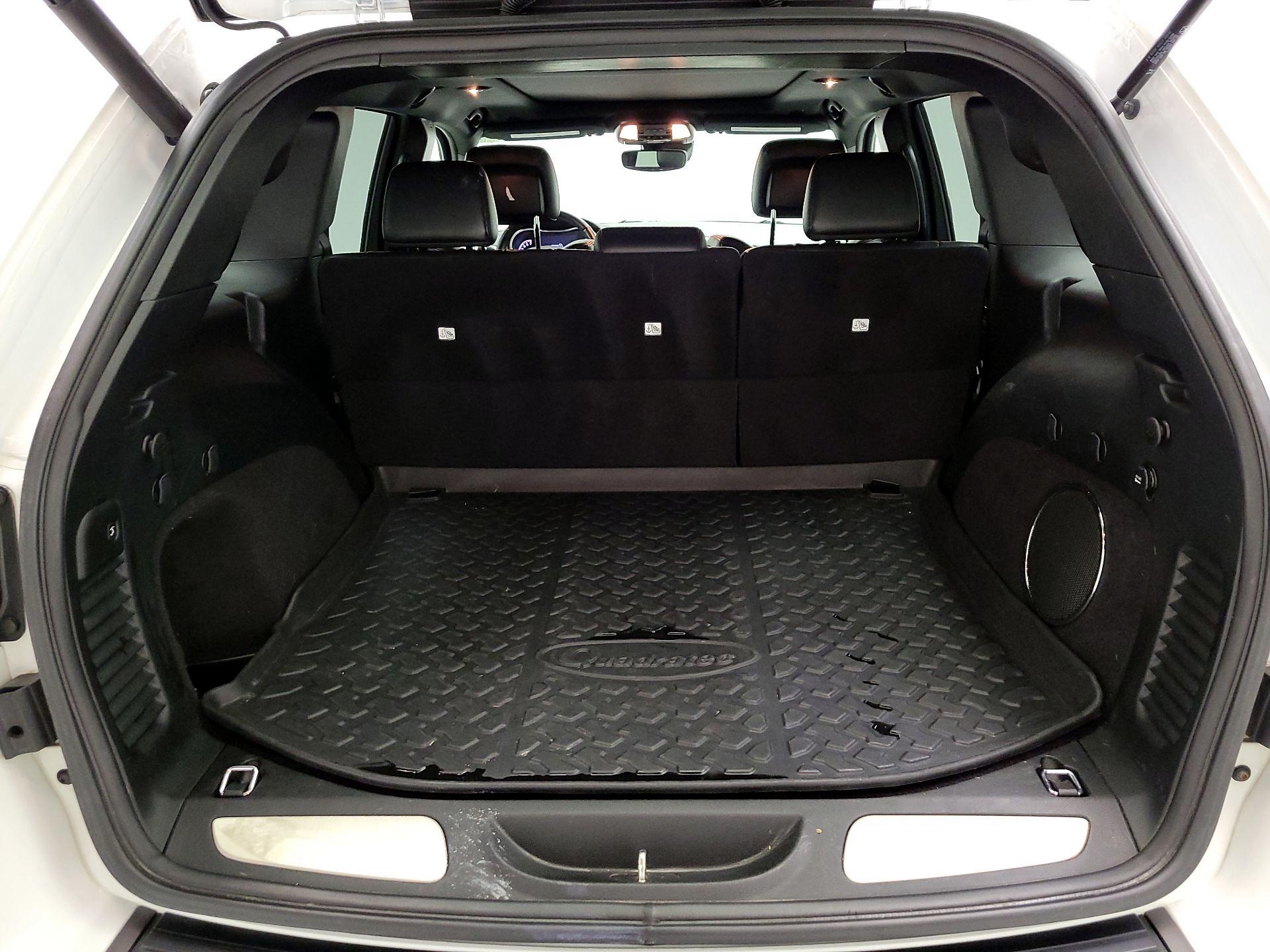 Thumbnail: 2017 Jeep Grand Cherokee - 20