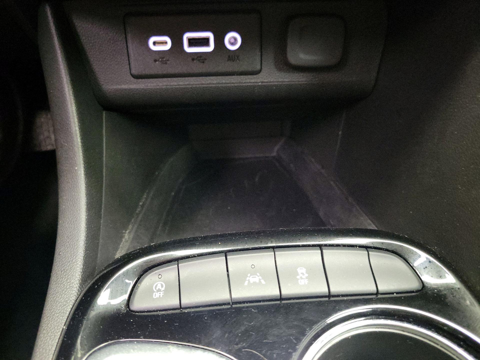 Thumbnail: 2023 Buick Encore GX - 18