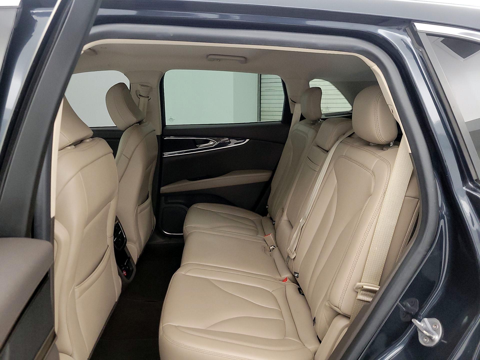 Thumbnail: 2022 Lincoln Nautilus - 19