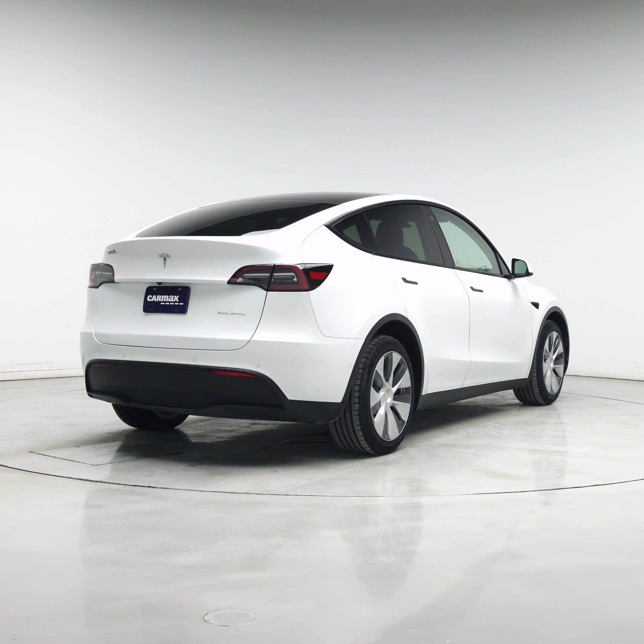 Thumbnail: 2022 Tesla Model Y - 8