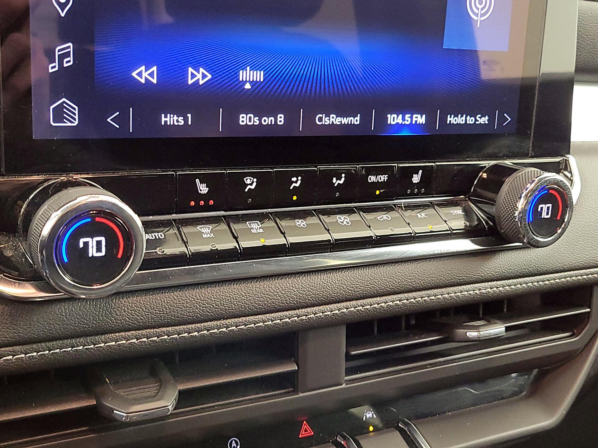 Thumbnail: 2023 Chevrolet Colorado - 15