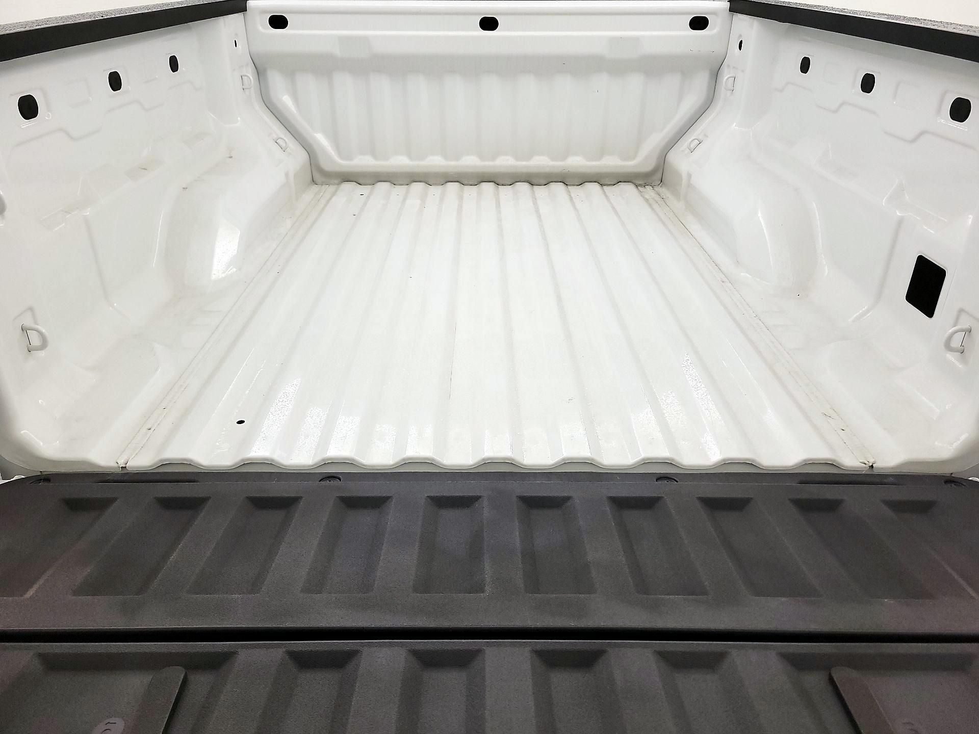 Thumbnail: 2023 Chevrolet Colorado - 19